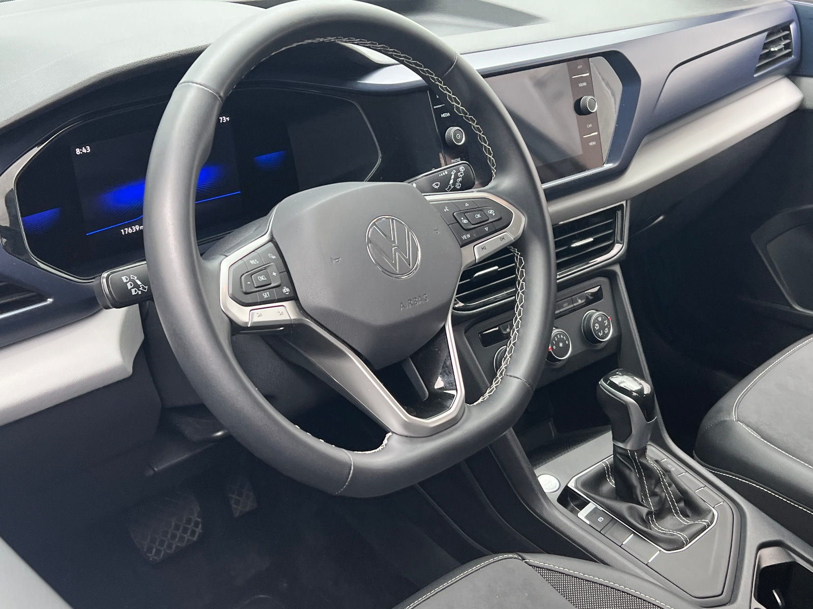 Thumbnail: 2022 Volkswagen Taos - 5