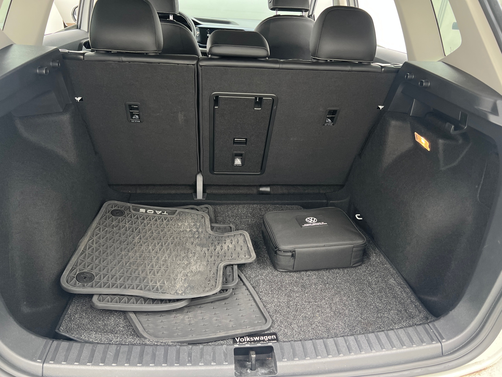 Thumbnail: 2022 Volkswagen Taos - 7