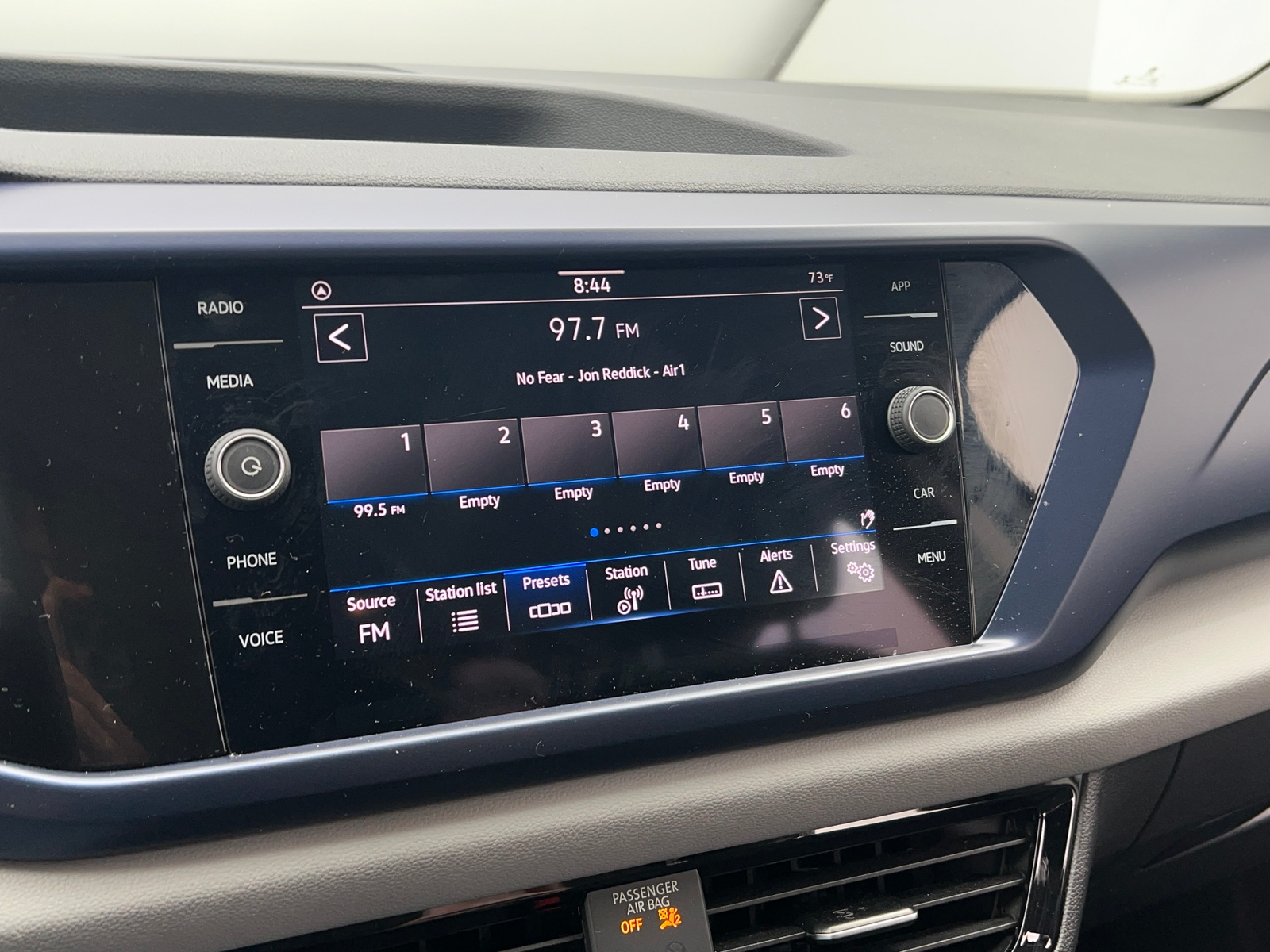 Thumbnail: 2022 Volkswagen Taos - 4