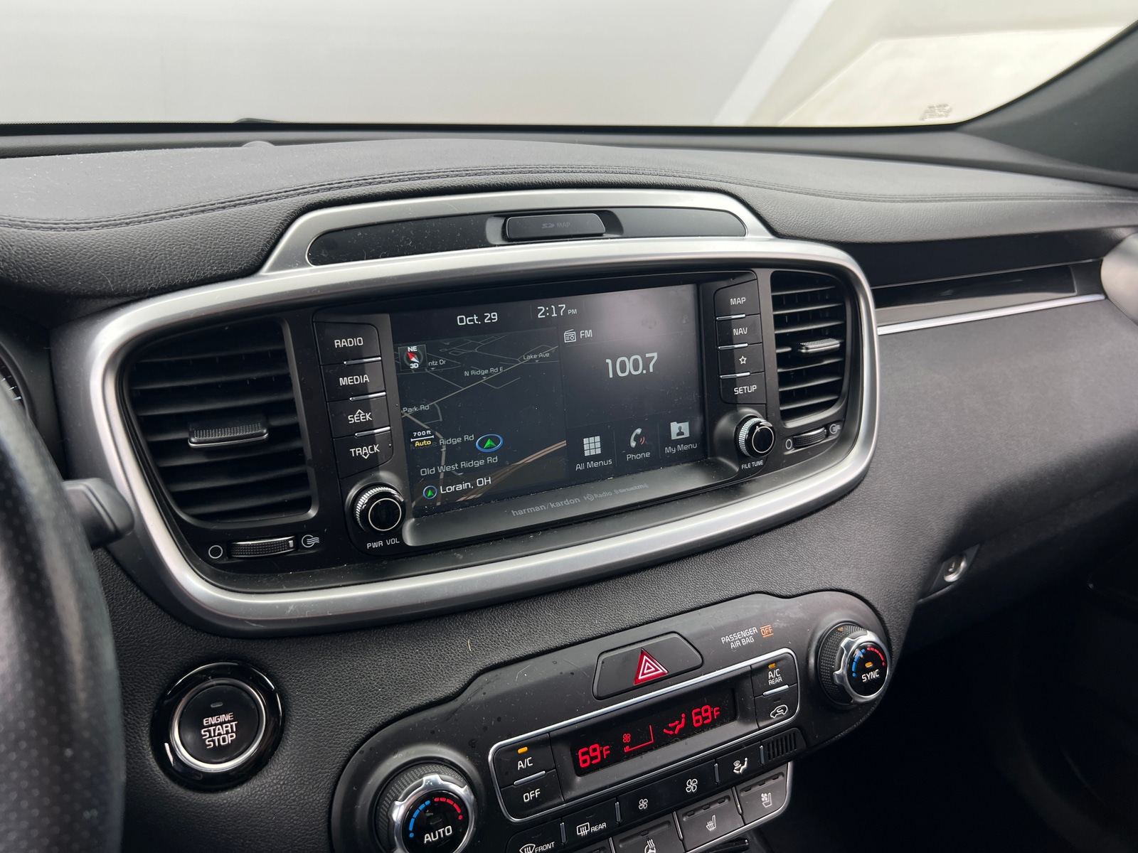 Thumbnail: 2019 Kia Sorento - 3