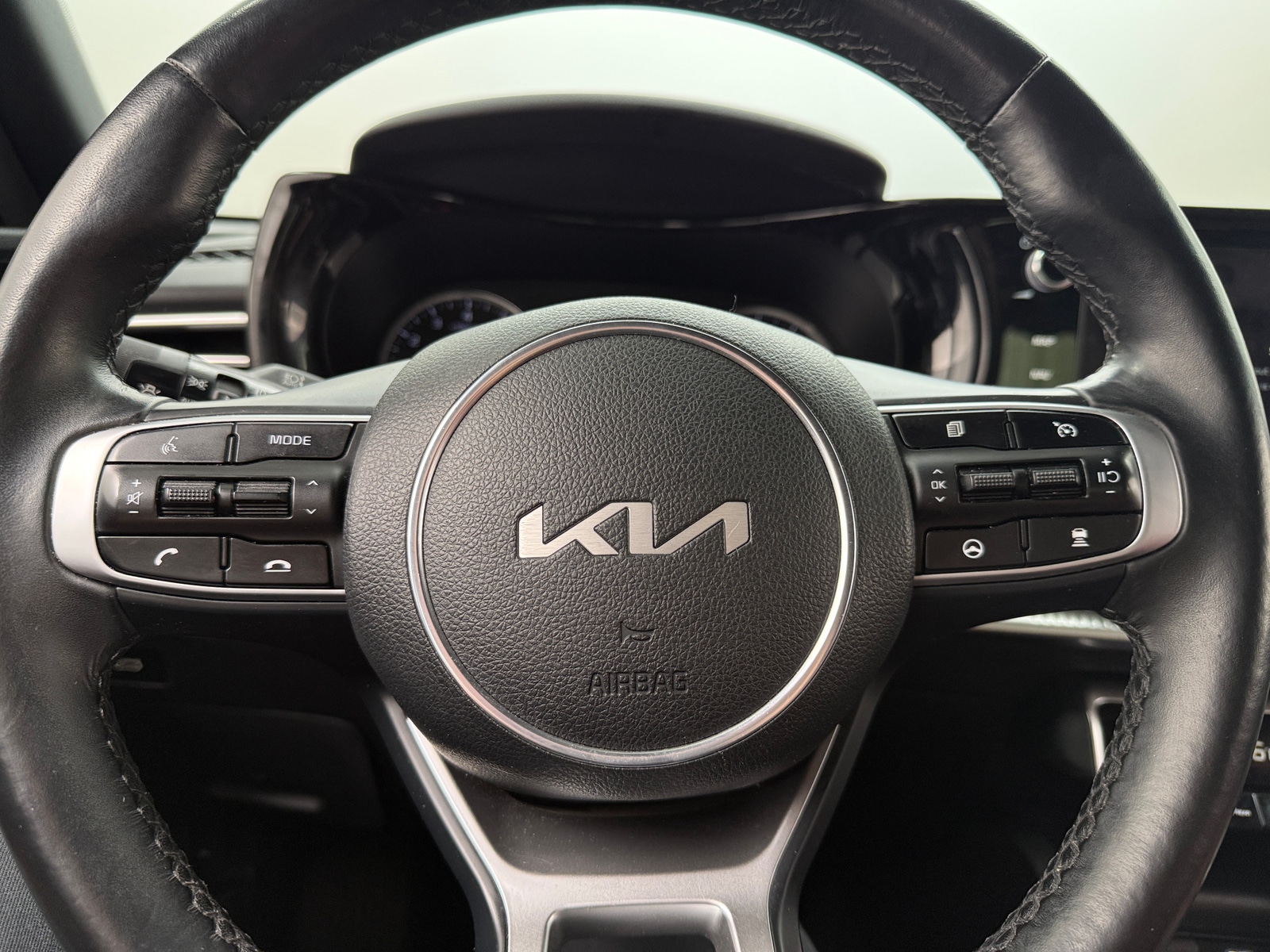 Thumbnail: 2023 Kia K5 - 4