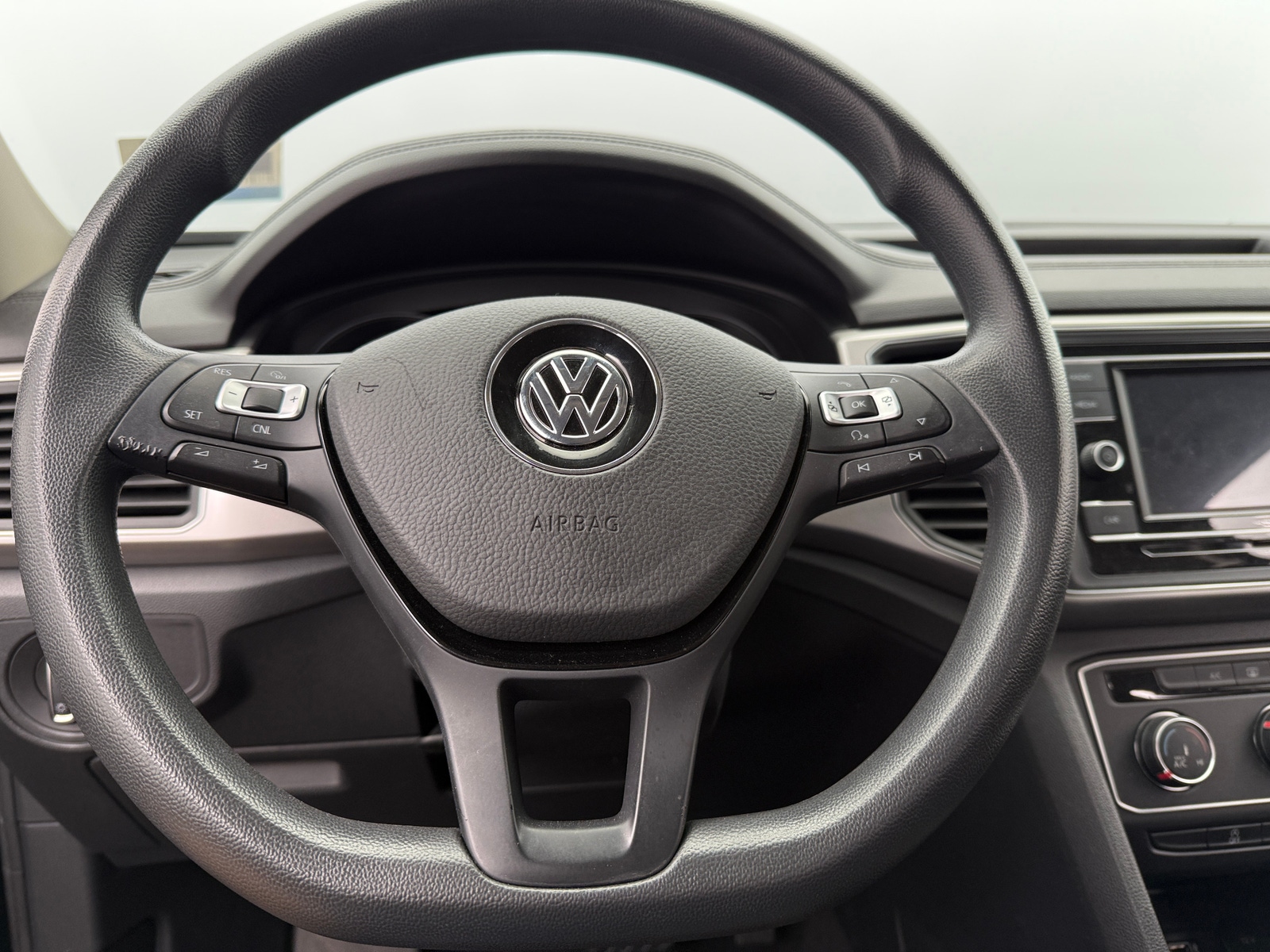 Thumbnail: 2018 Volkswagen Atlas - 5