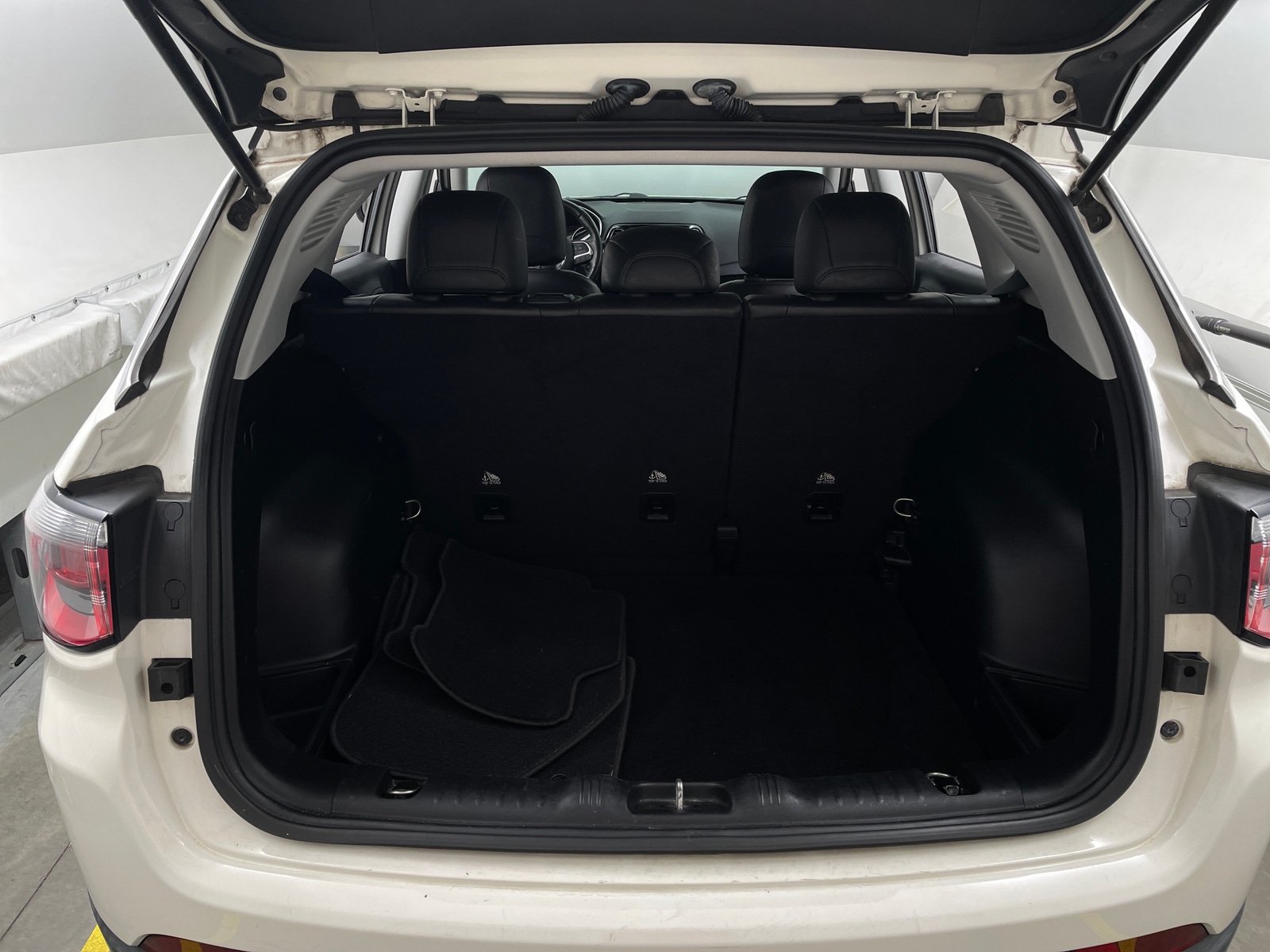 Thumbnail: 2018 Jeep Compass - 6