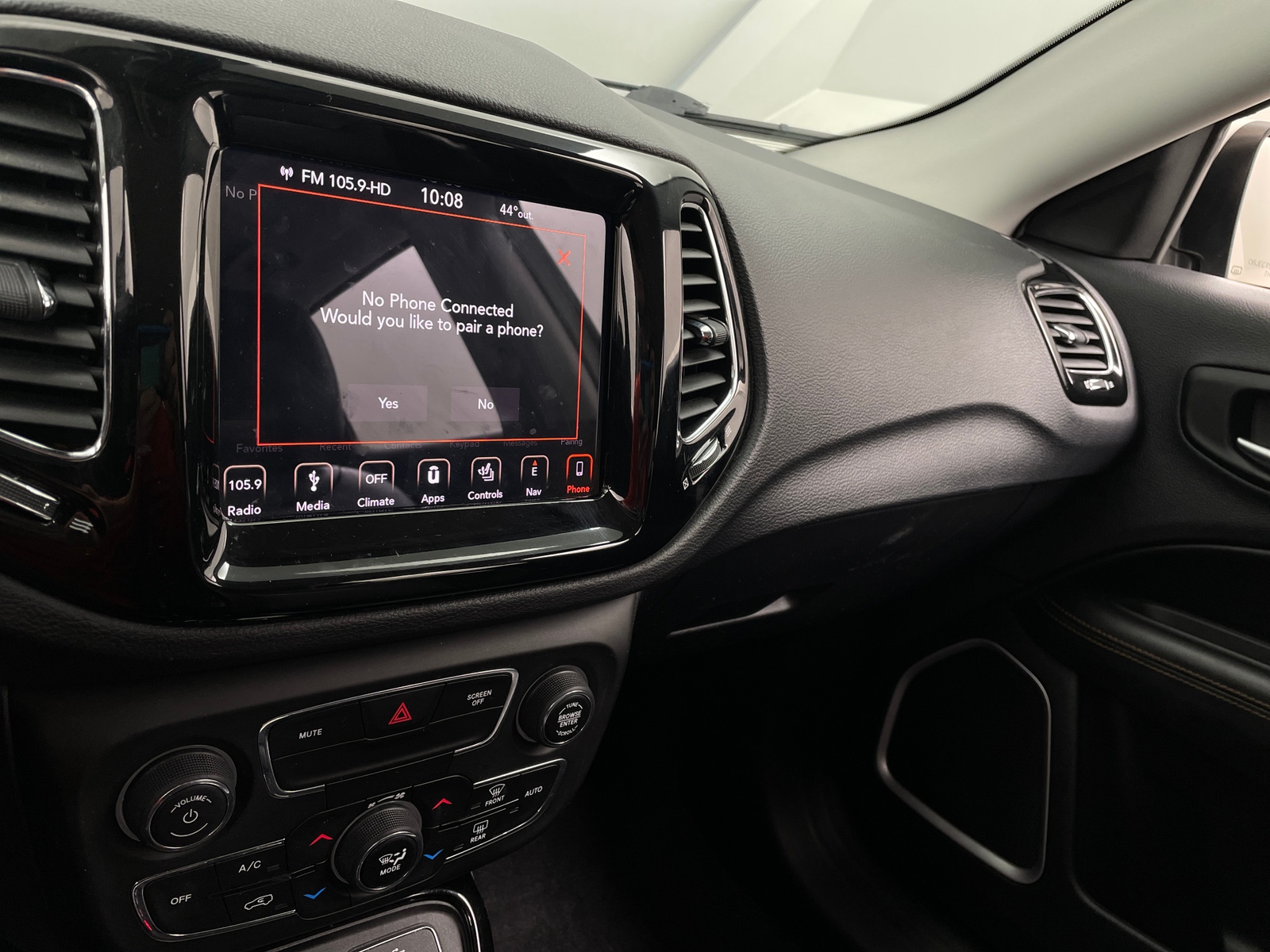 Thumbnail: 2018 Jeep Compass - 3