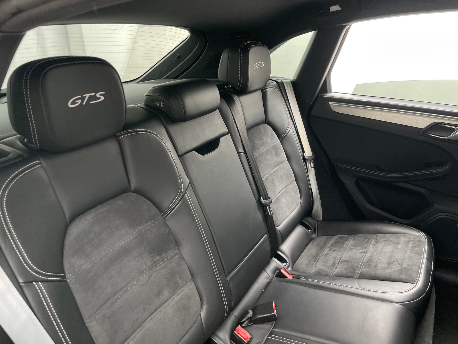 Thumbnail: 2018 Porsche Macan - 5