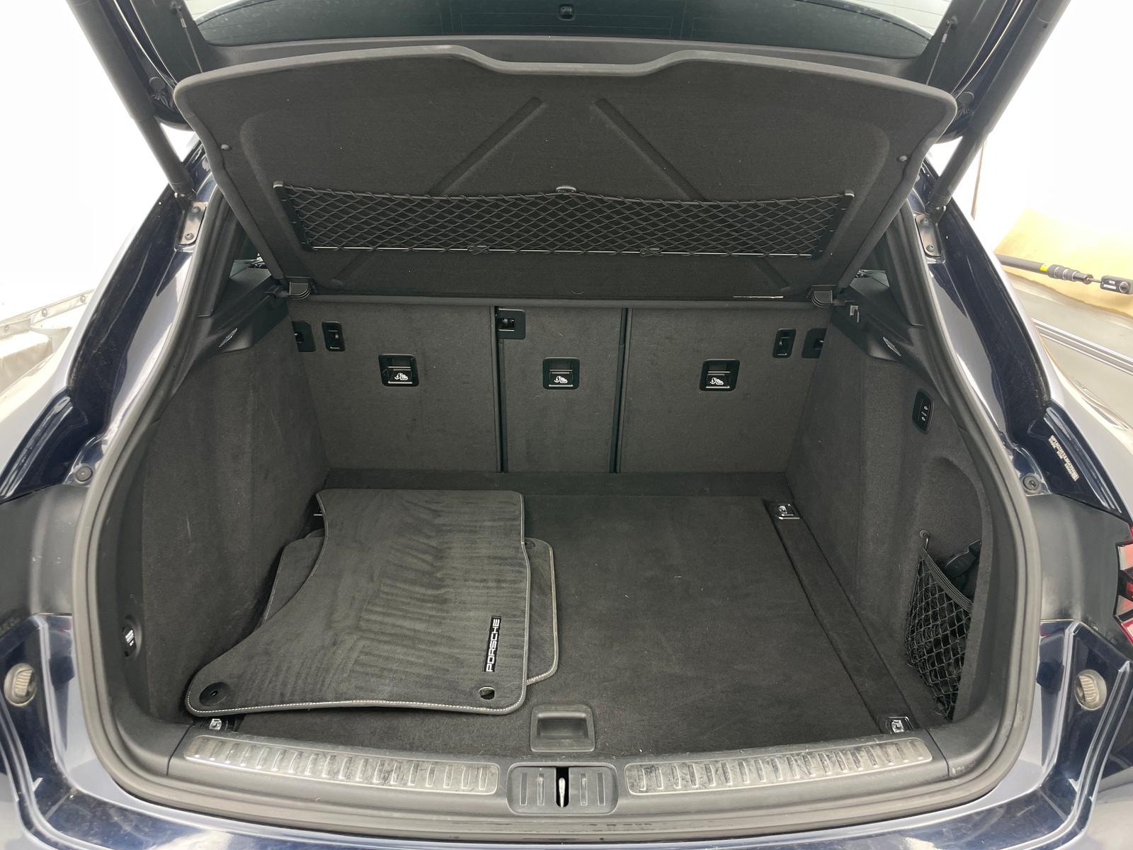 Thumbnail: 2018 Porsche Macan - 6