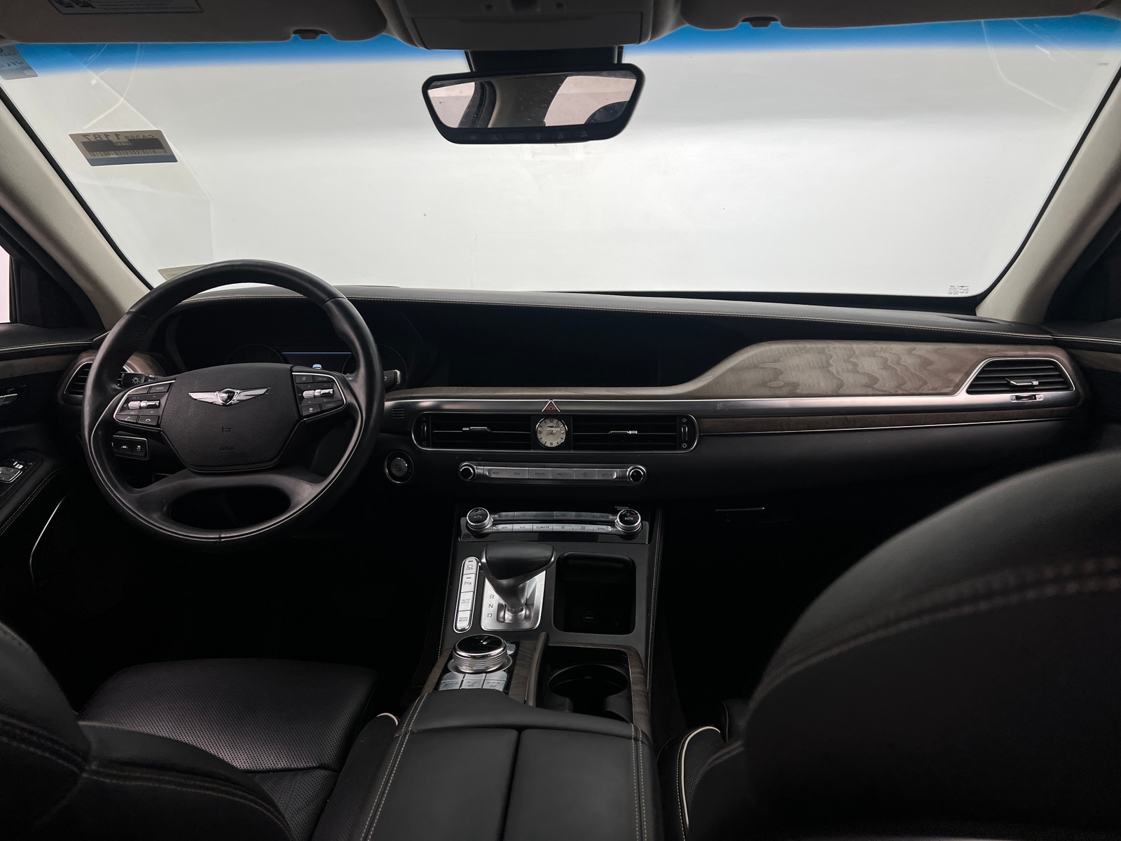 Thumbnail: 2021 Genesis G90 - 2