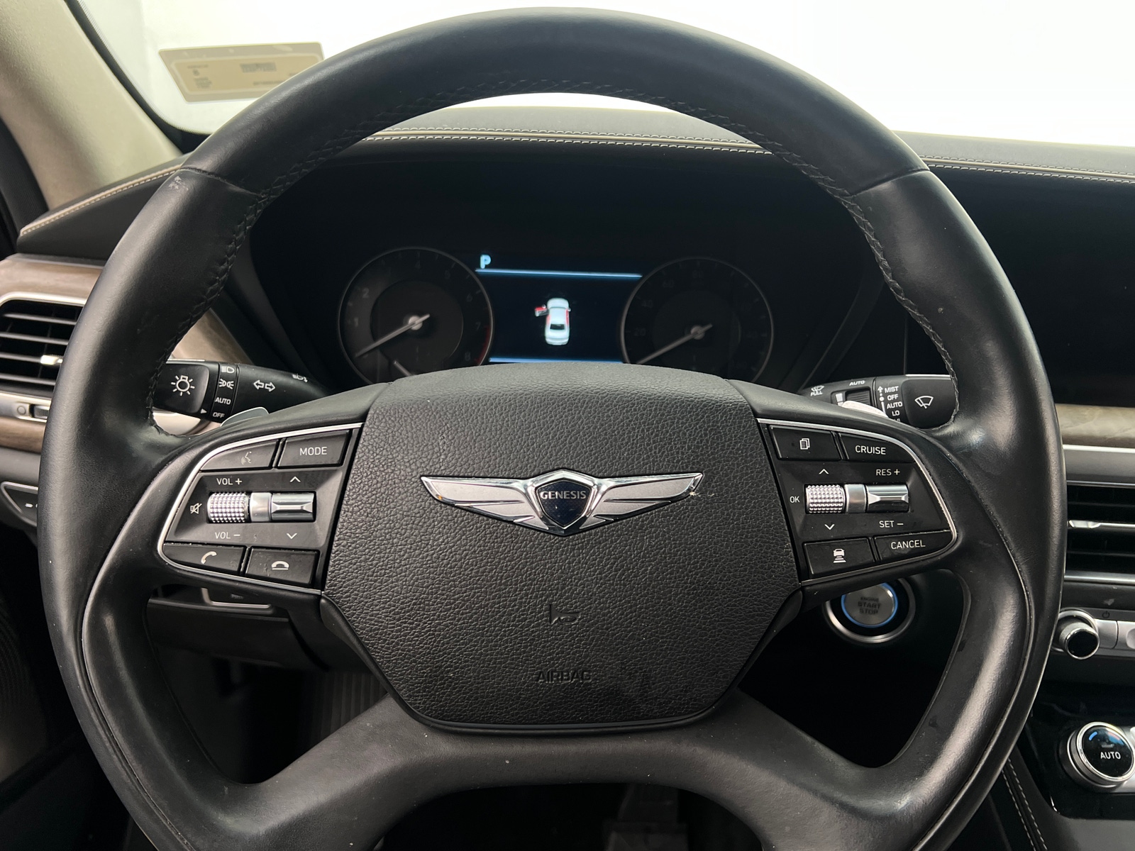 Thumbnail: 2021 Genesis G90 - 4