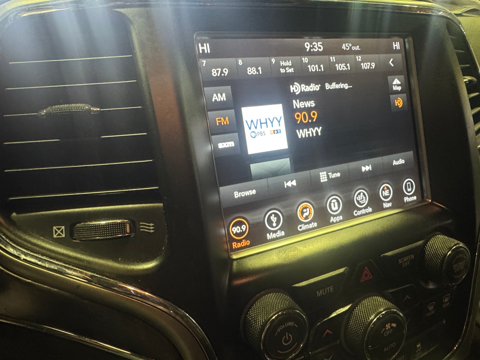 Thumbnail: 2018 Jeep Grand Cherokee - 3