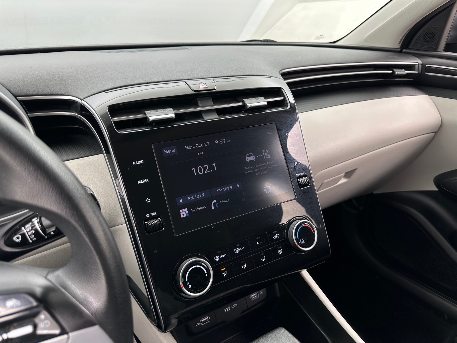 Thumbnail: 2022 Hyundai Tucson - 4