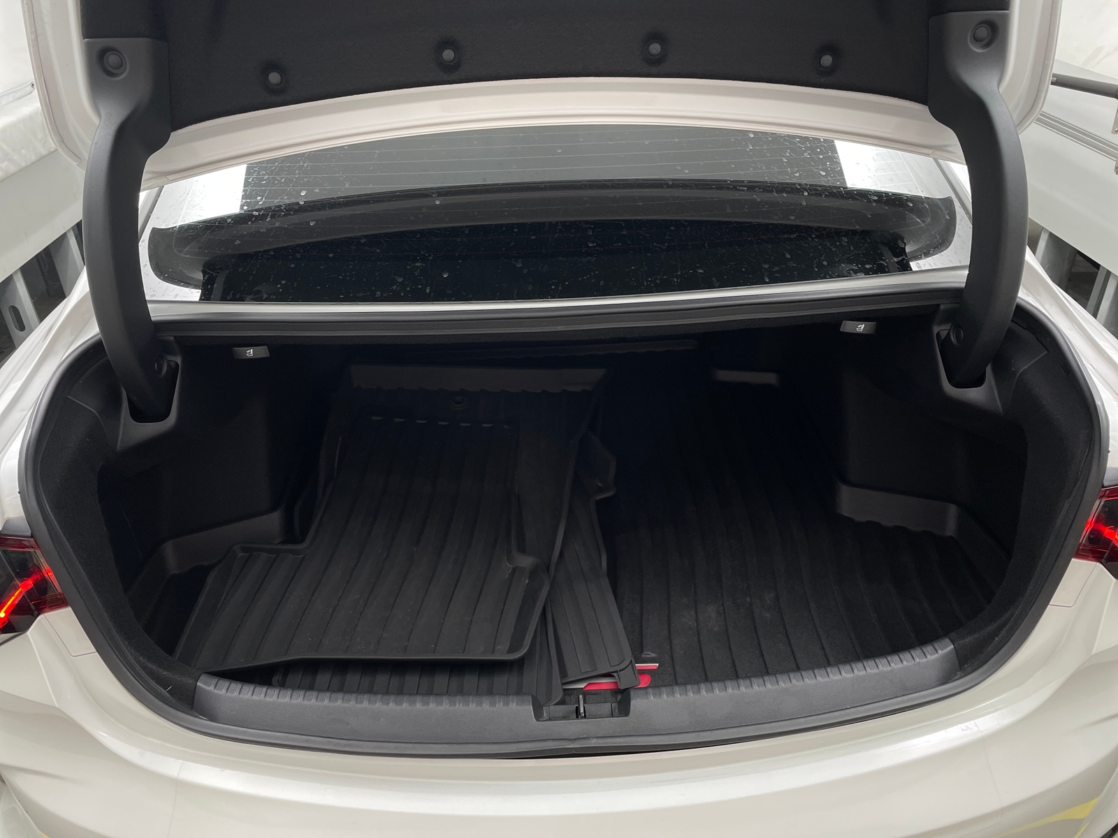 Thumbnail: 2022 Acura TLX - 6