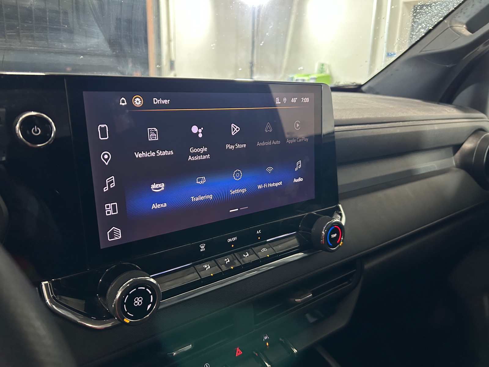 Thumbnail: 2024 Chevrolet Colorado - 4