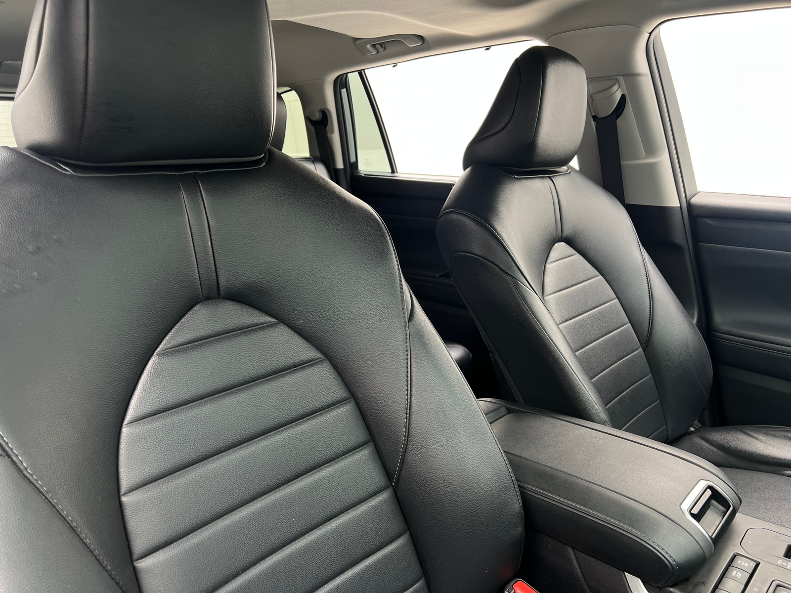 Thumbnail: 2022 Toyota Highlander - 2