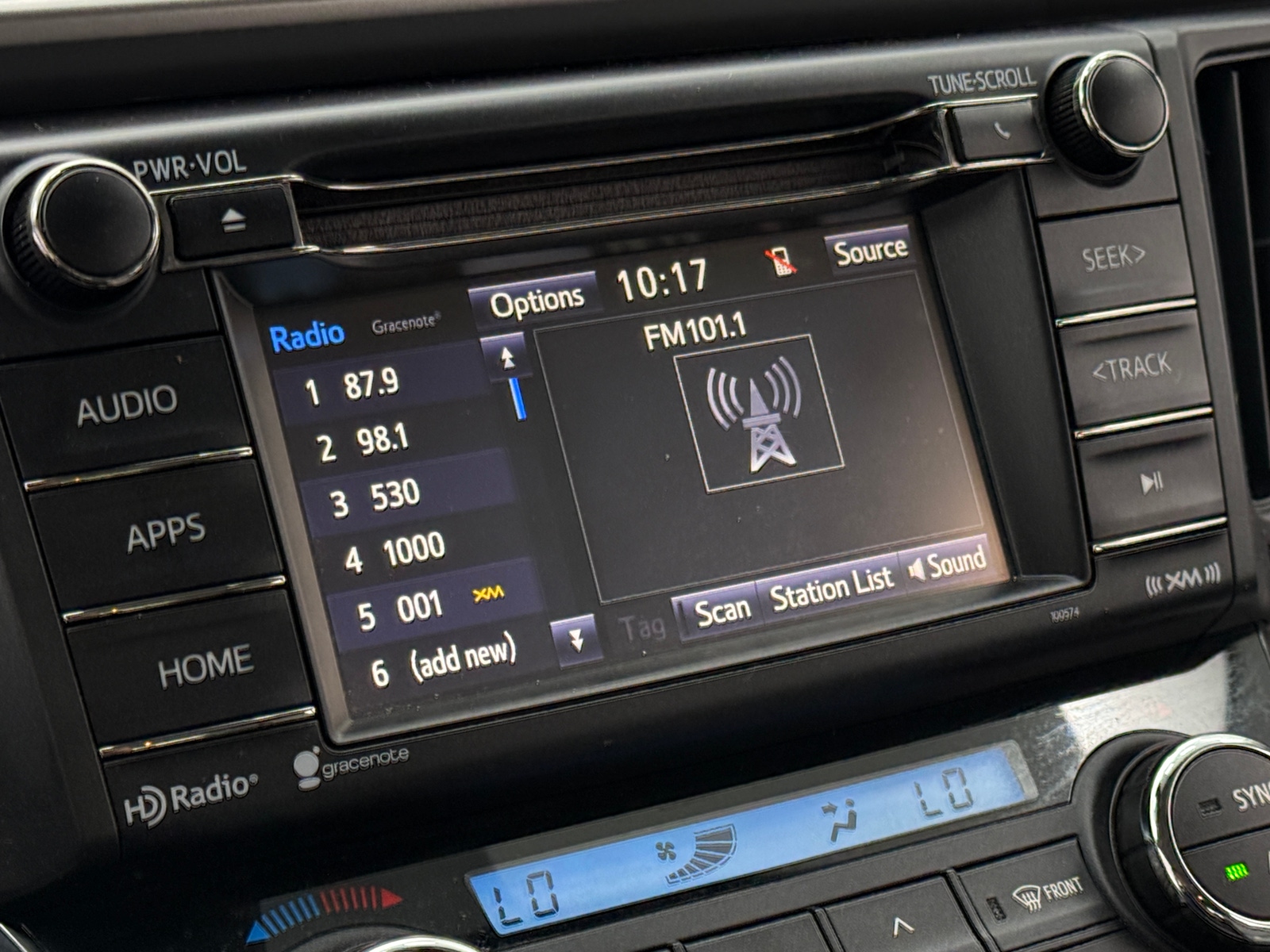 Thumbnail: 2018 Toyota RAV4 - 4