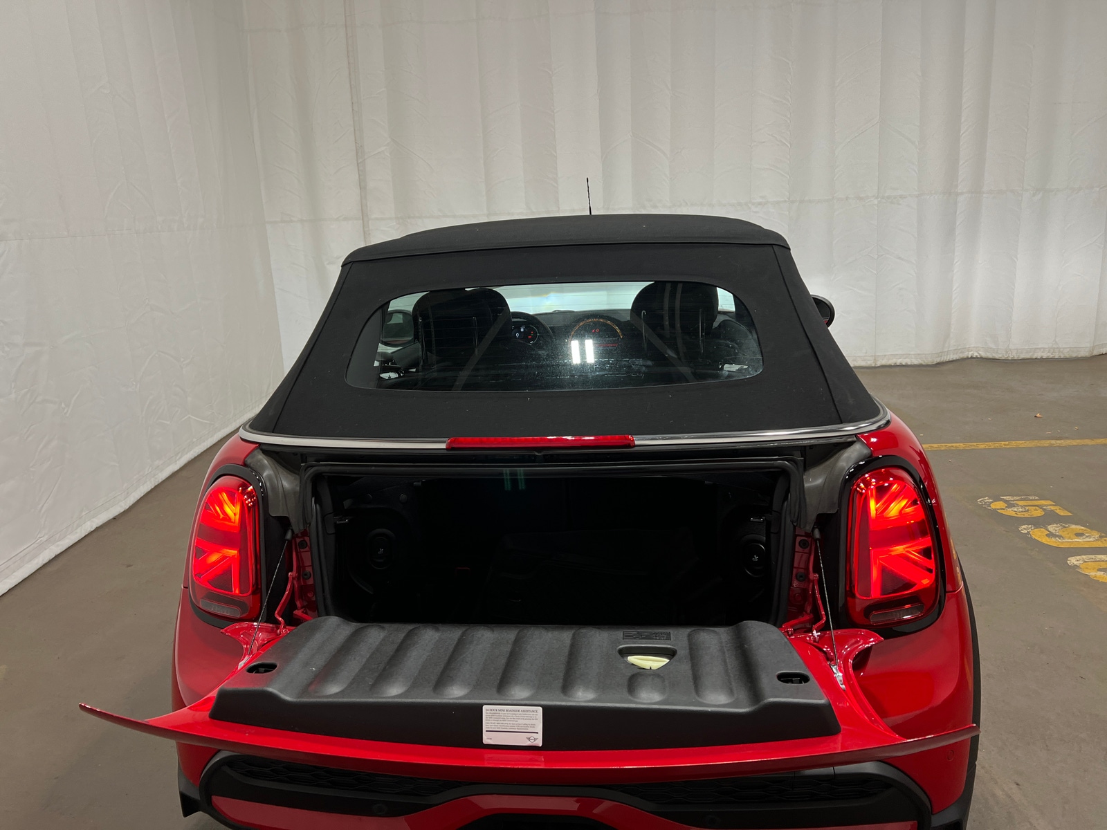 Thumbnail: 2023 MINI Cooper Convertible - 6