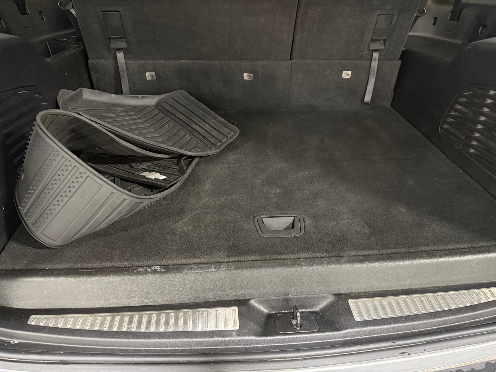 Thumbnail: 2018 Chevrolet Suburban - 6