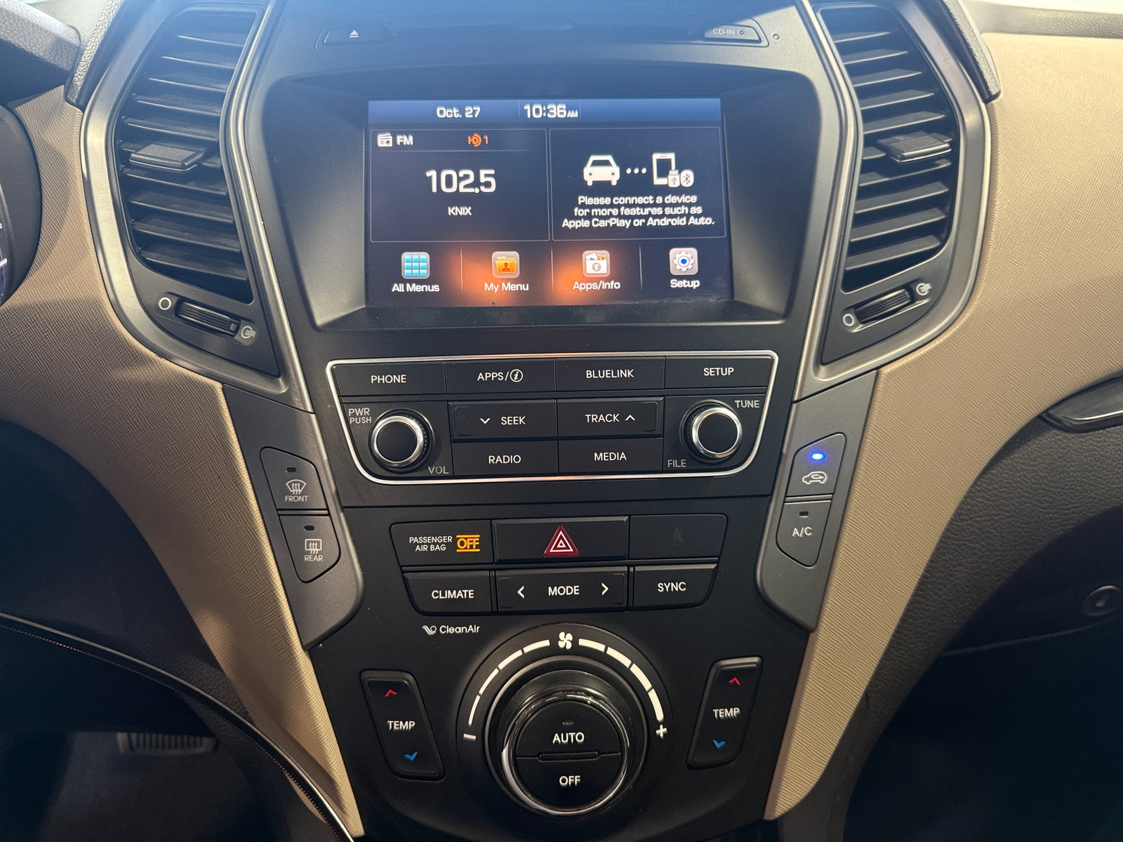 Thumbnail: 2017 Hyundai Santa Fe - 4