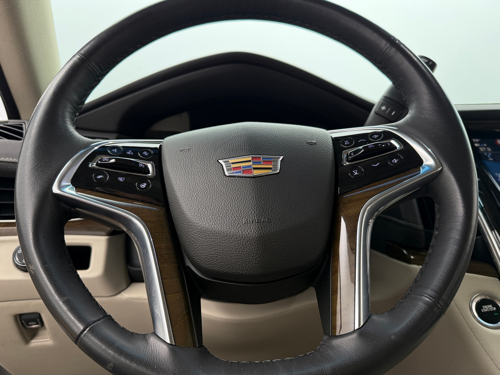 Thumbnail: 2019 Cadillac Escalade - 4