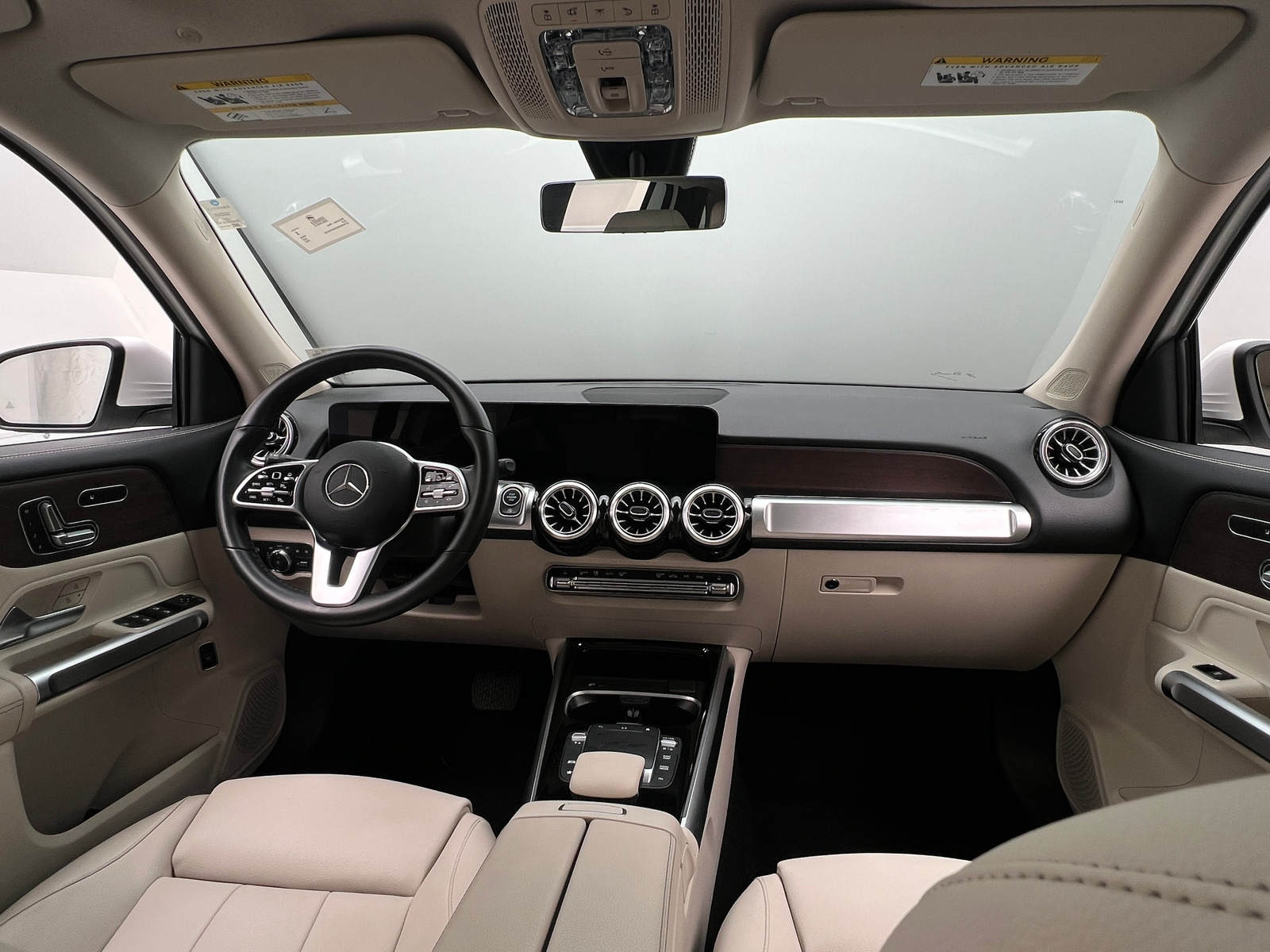 Thumbnail: 2022 Mercedes-Benz GLB - 2