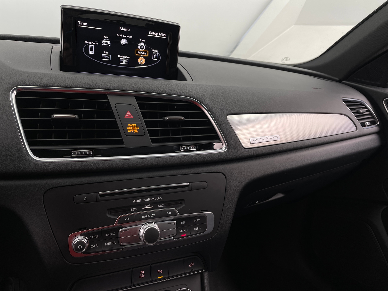 Thumbnail: 2018 Audi Q3 - 3