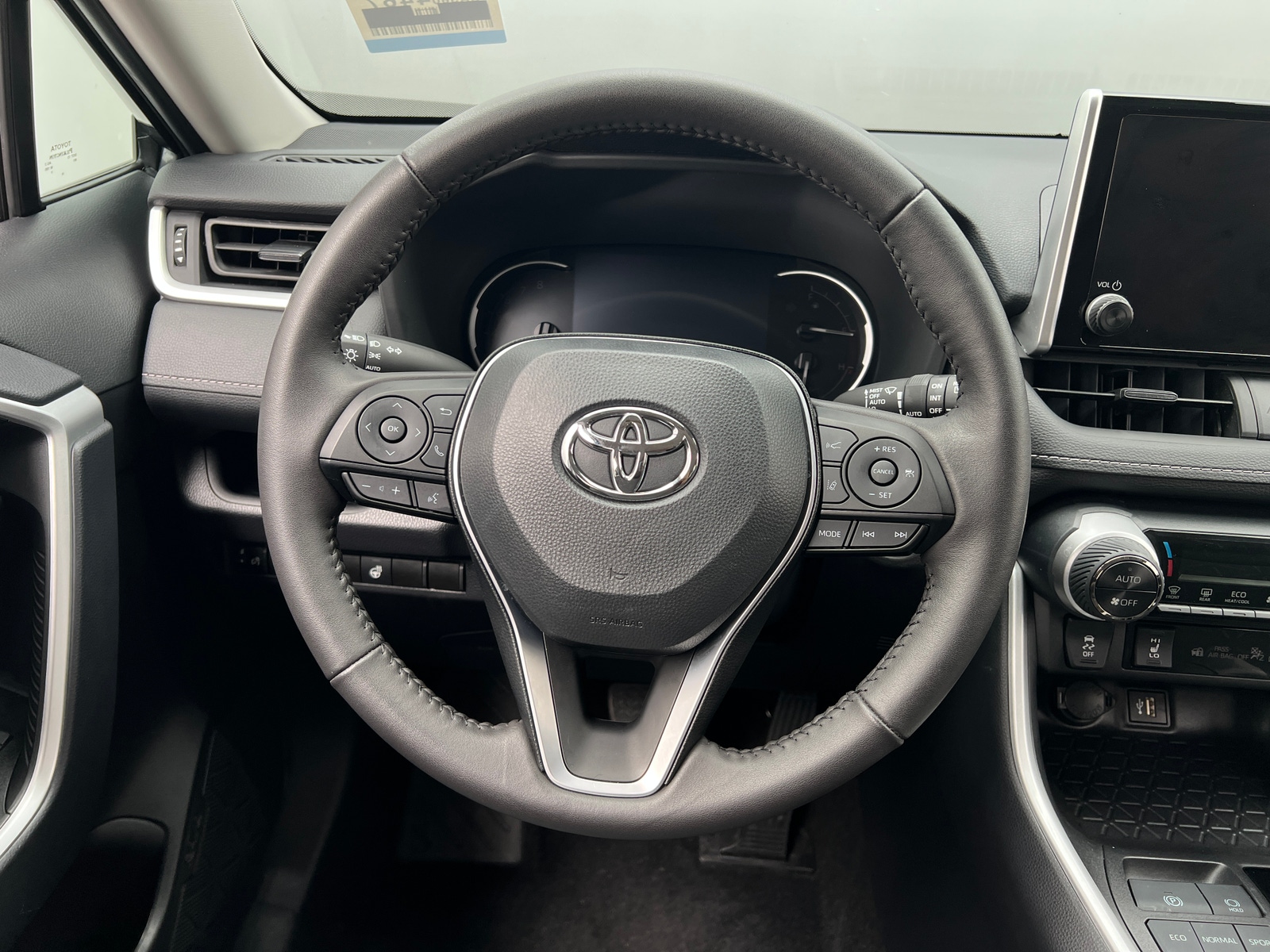 Thumbnail: 2025 Toyota RAV4 - 5