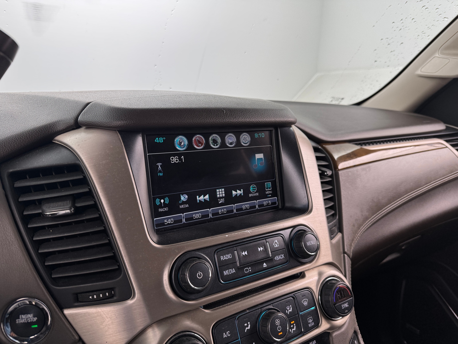 Thumbnail: 2017 GMC Yukon XL - 3