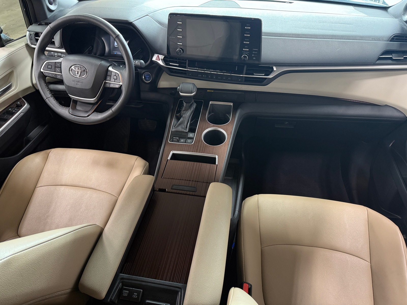 Thumbnail: 2022 Toyota Sienna - 2