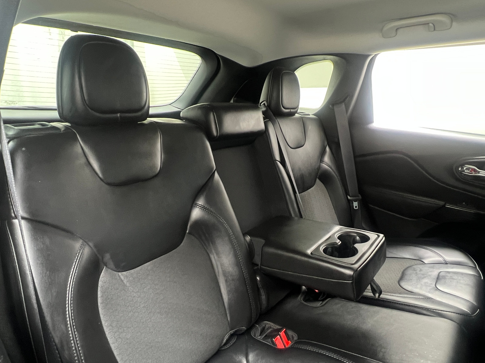 Thumbnail: 2021 Jeep Cherokee - 6