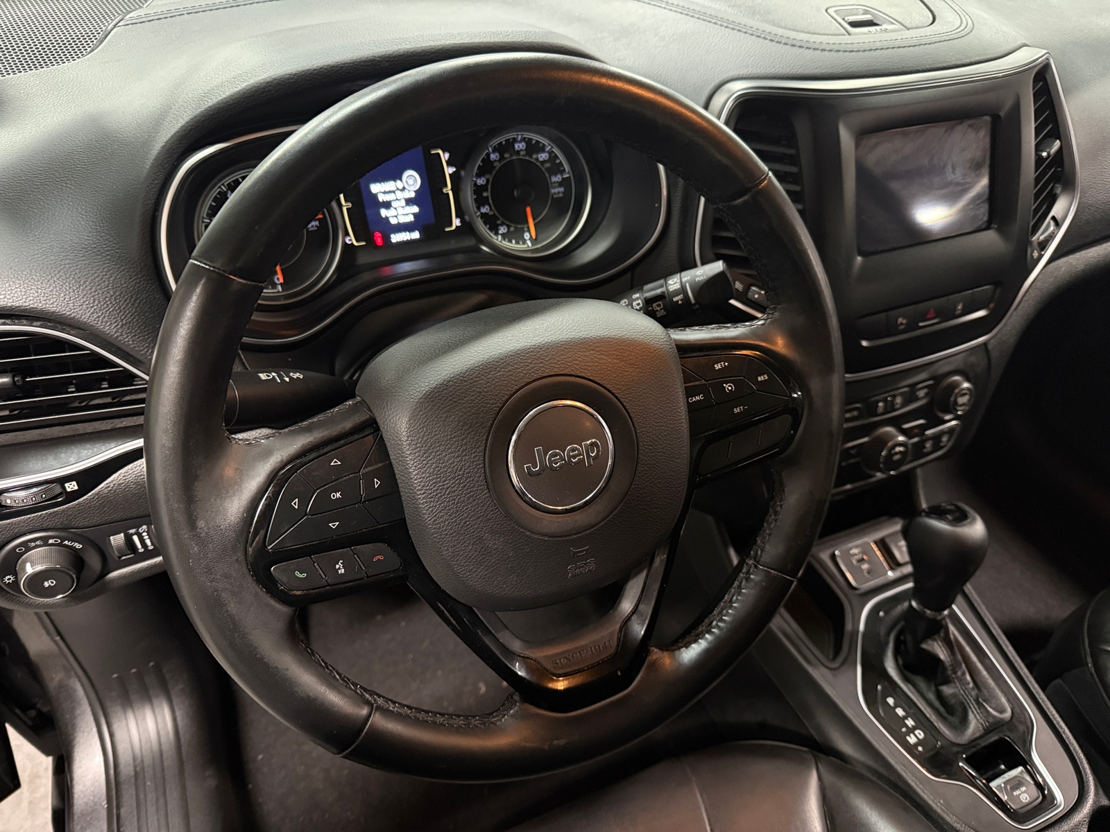 Thumbnail: 2021 Jeep Cherokee - 5