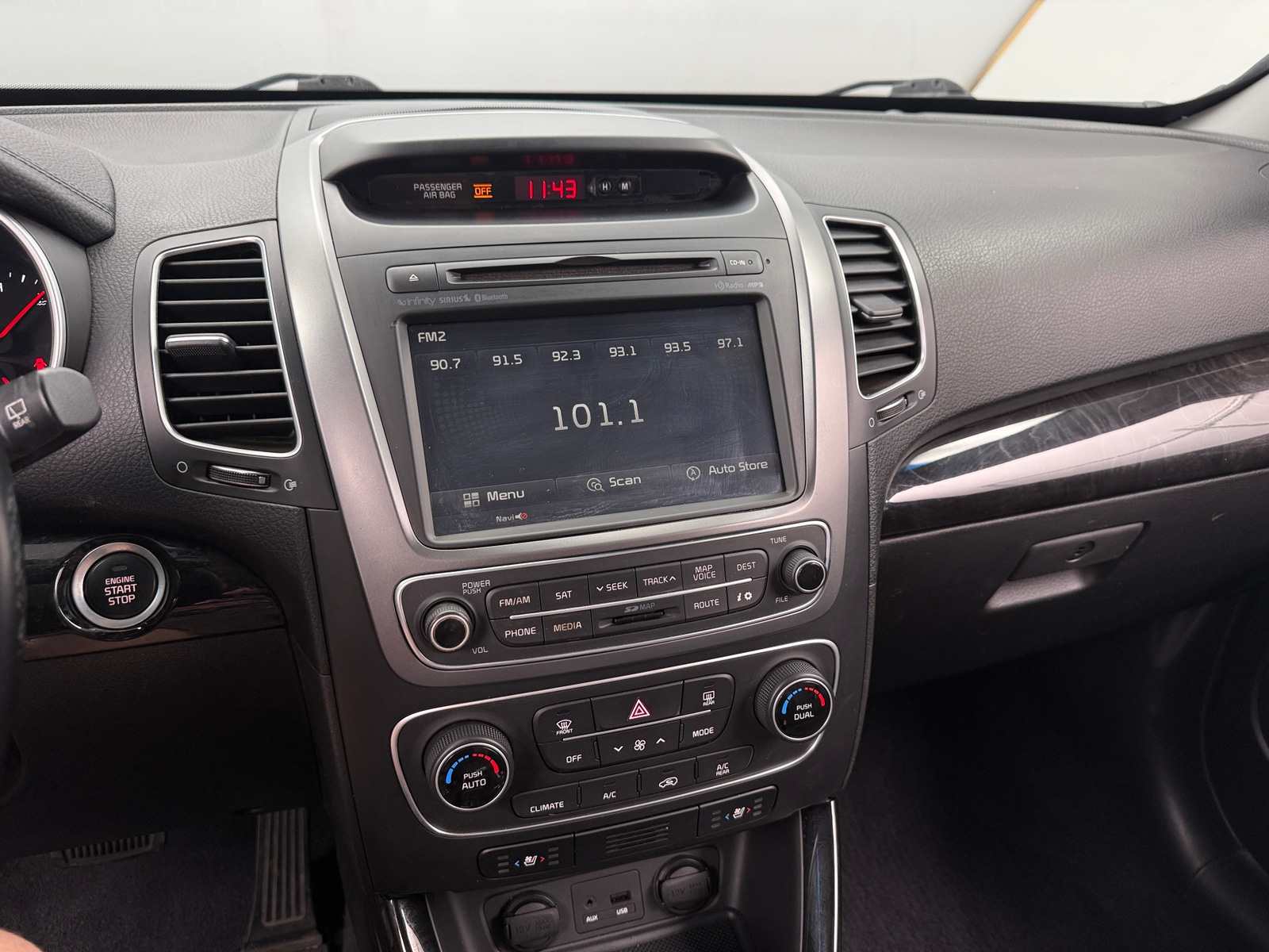 Thumbnail: 2014 Kia Sorento - 4