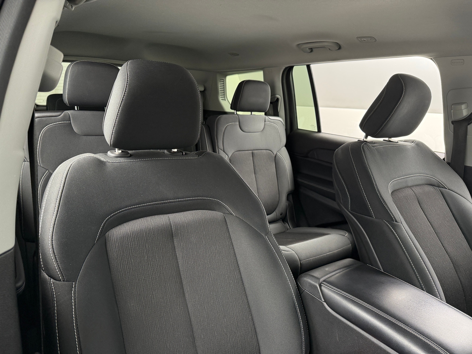 Thumbnail: 2022 Jeep Grand Cherokee L - 2