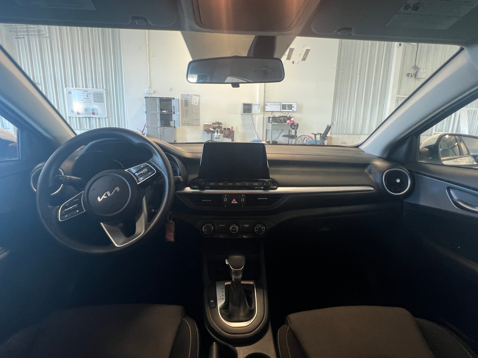 Thumbnail: 2023 Kia Forte - 3