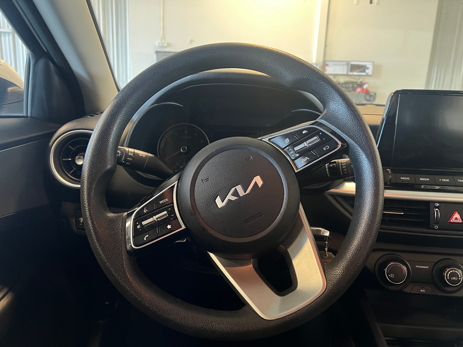 Thumbnail: 2023 Kia Forte - 5