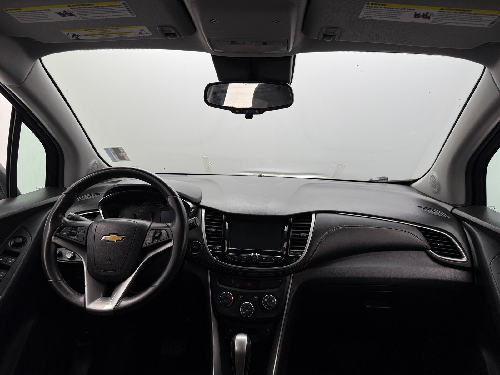 Thumbnail: 2017 Chevrolet Trax - 3