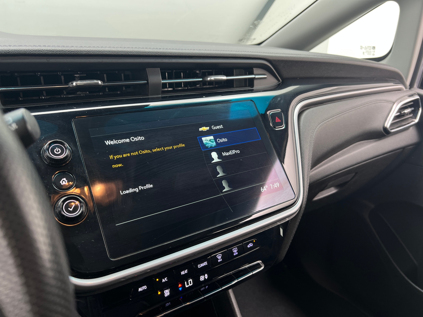 Thumbnail: 2023 Chevrolet Bolt EV - 4