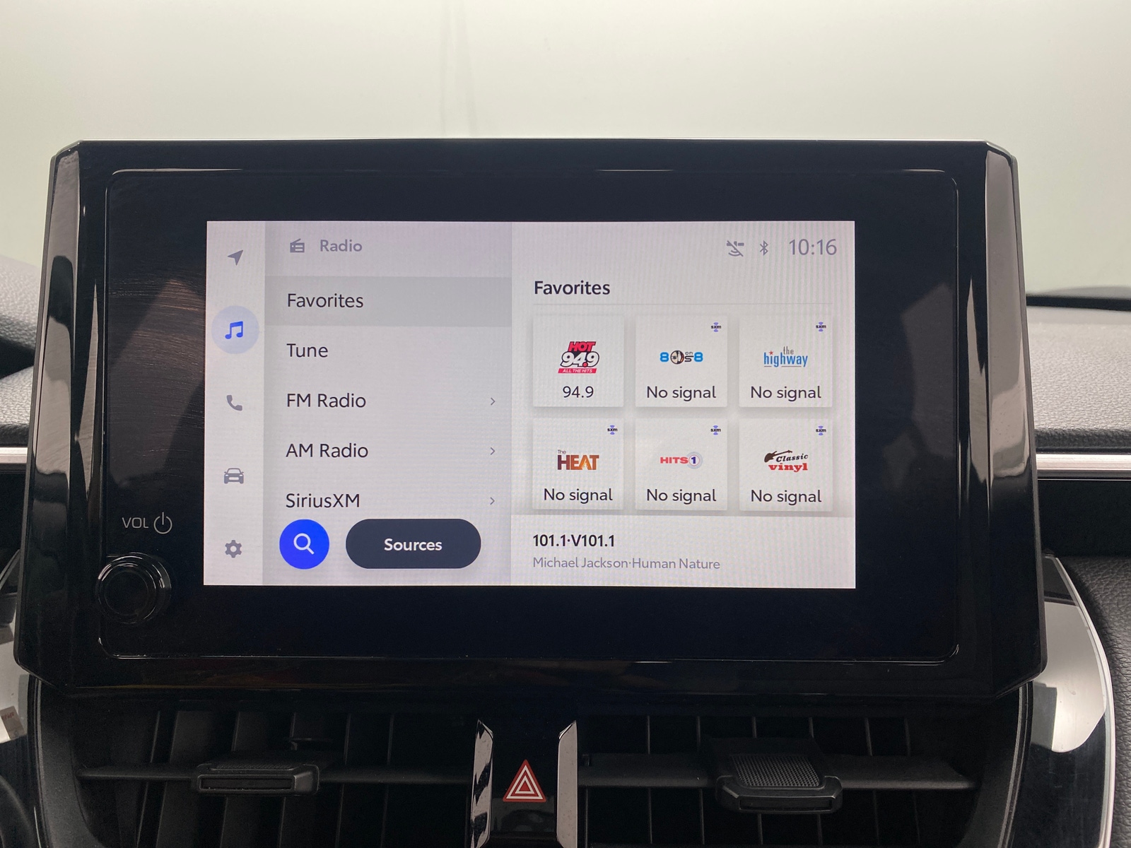 Thumbnail: 2023 Toyota Corolla Cross - 4