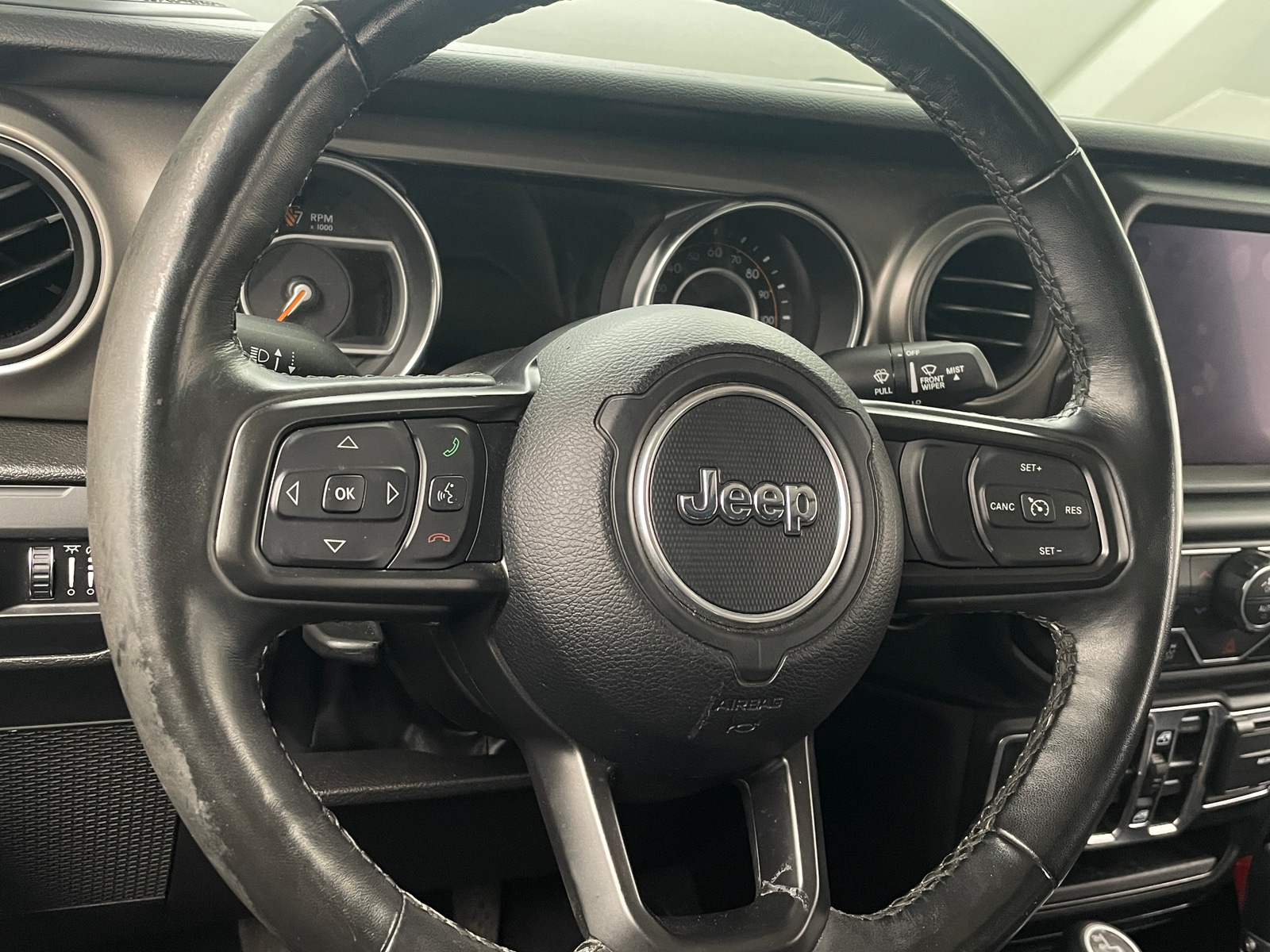 Thumbnail: 2022 Jeep Gladiator - 5