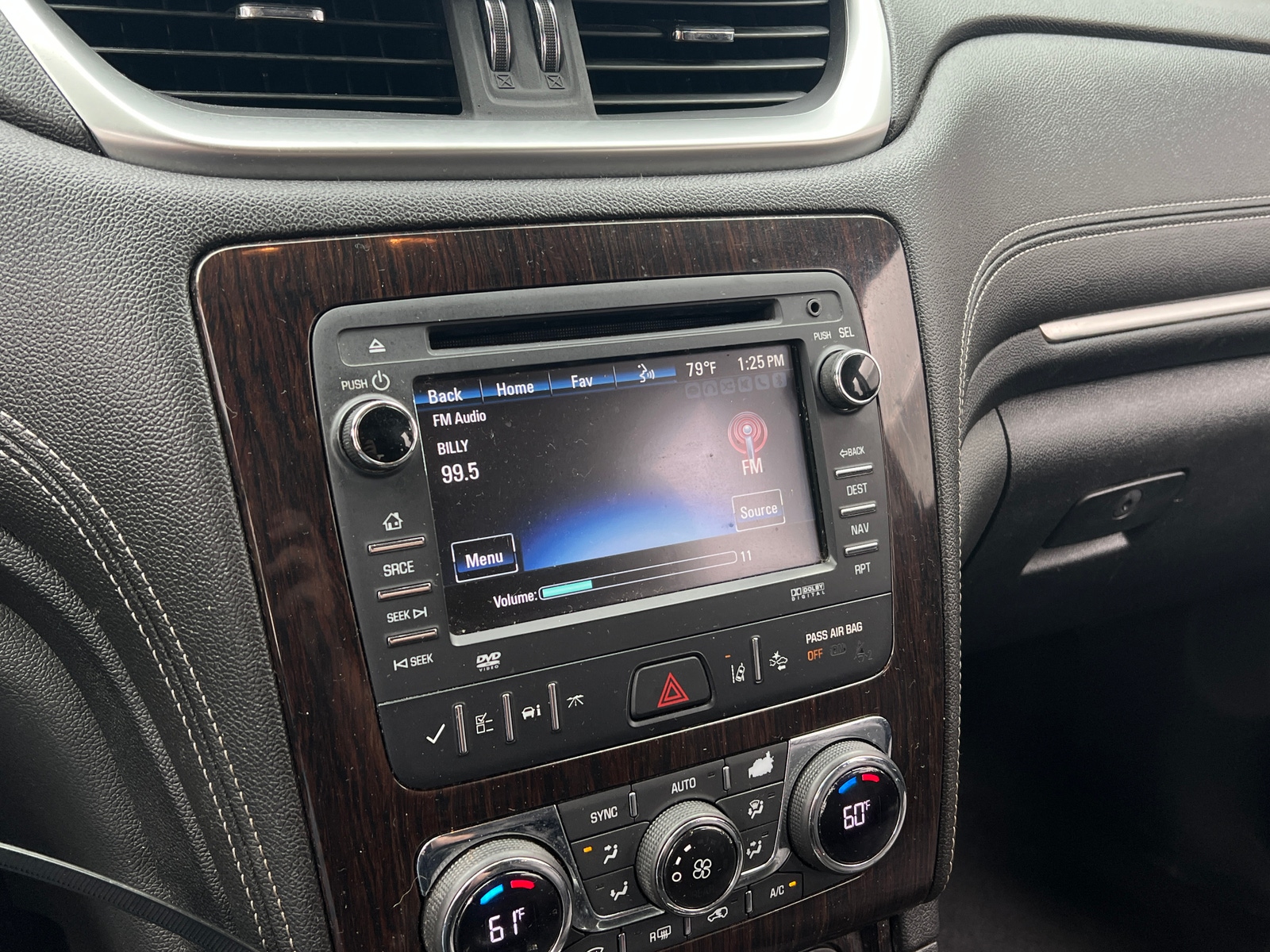 Thumbnail: 2017 Chevrolet Traverse - 3