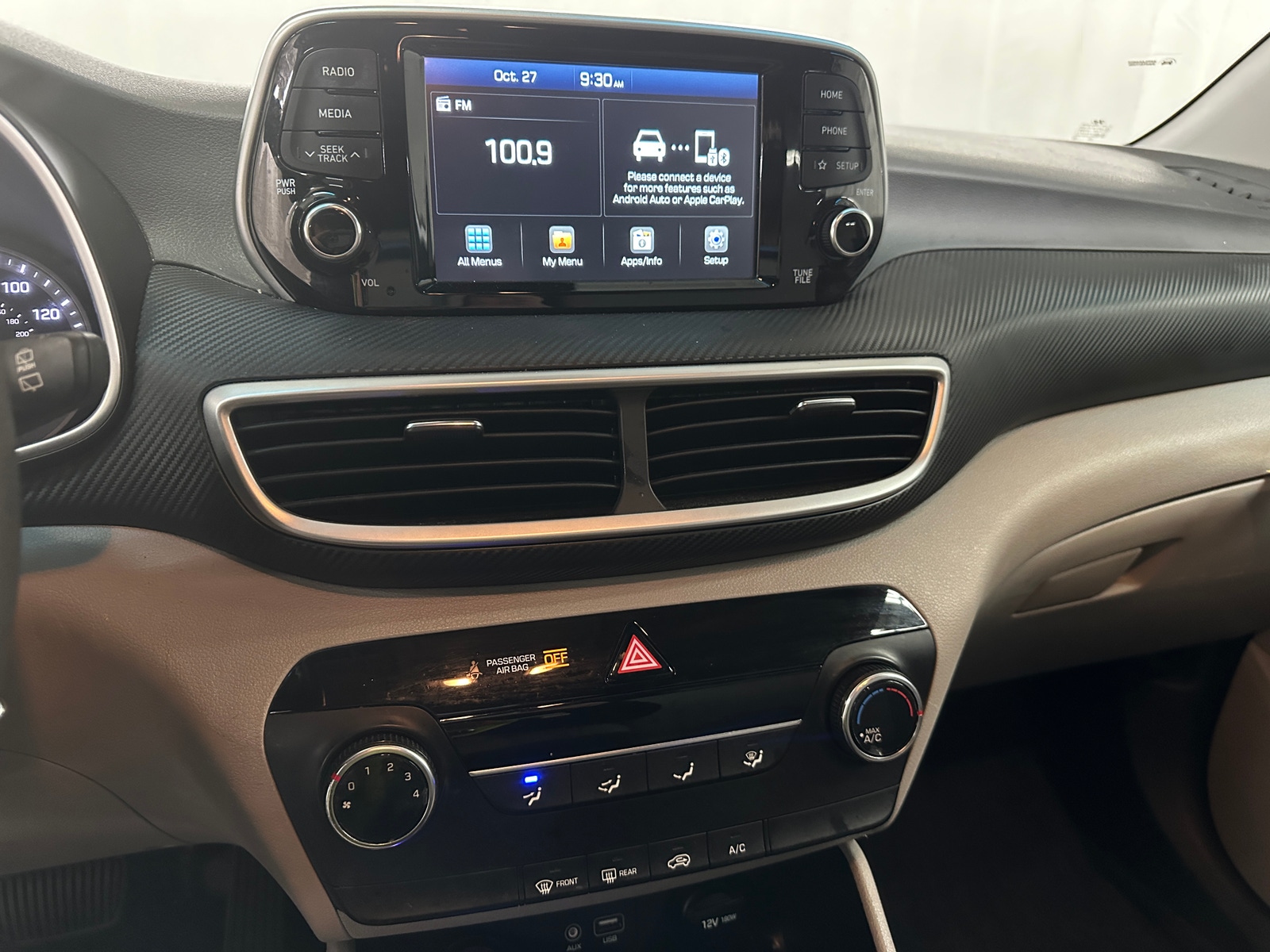 Thumbnail: 2019 Hyundai Tucson - 4