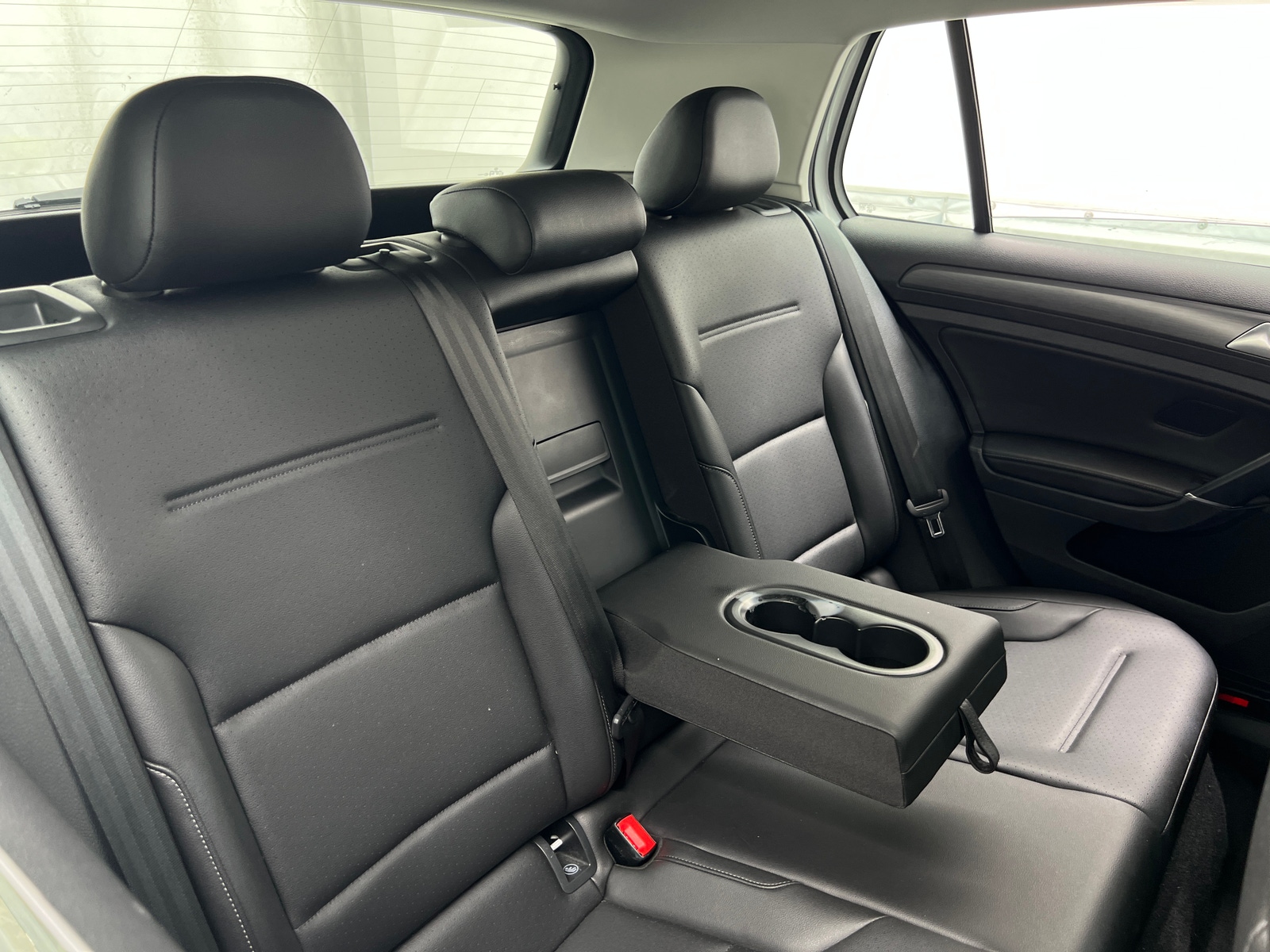 Thumbnail: 2018 Volkswagen Golf - 5