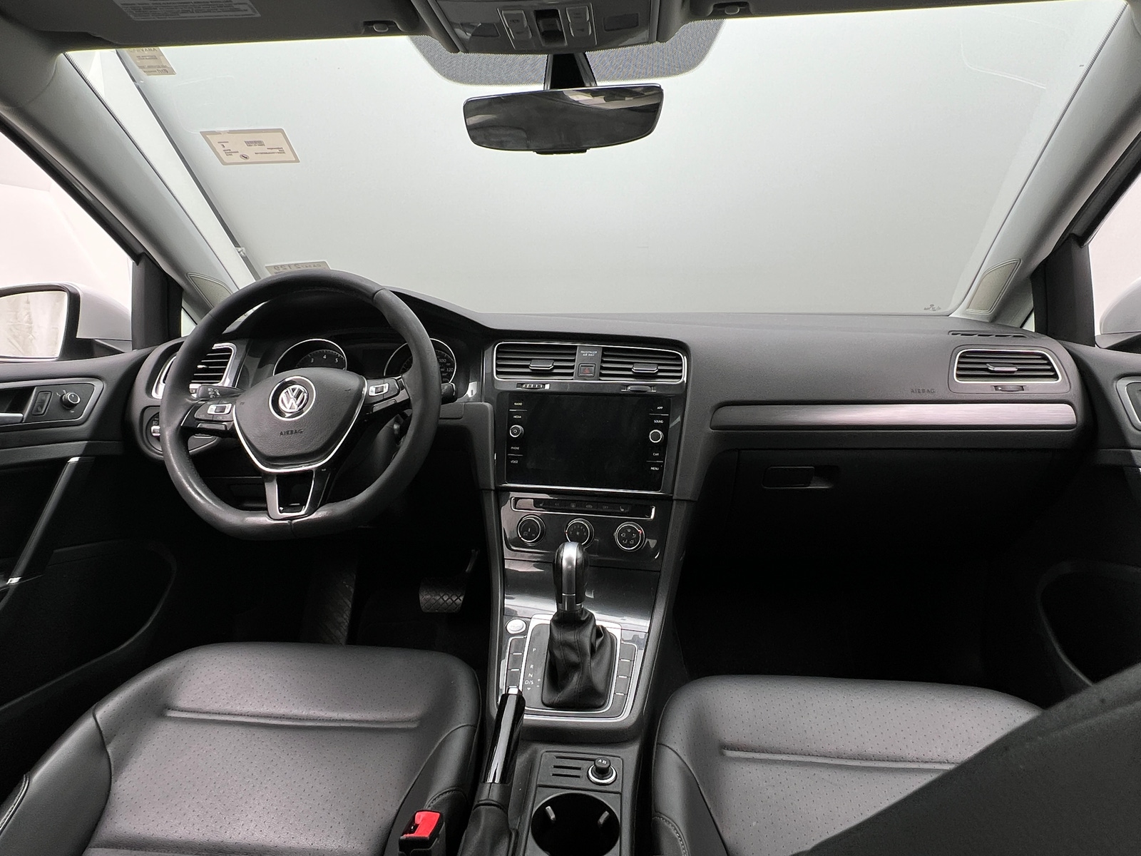 Thumbnail: 2018 Volkswagen Golf - 2