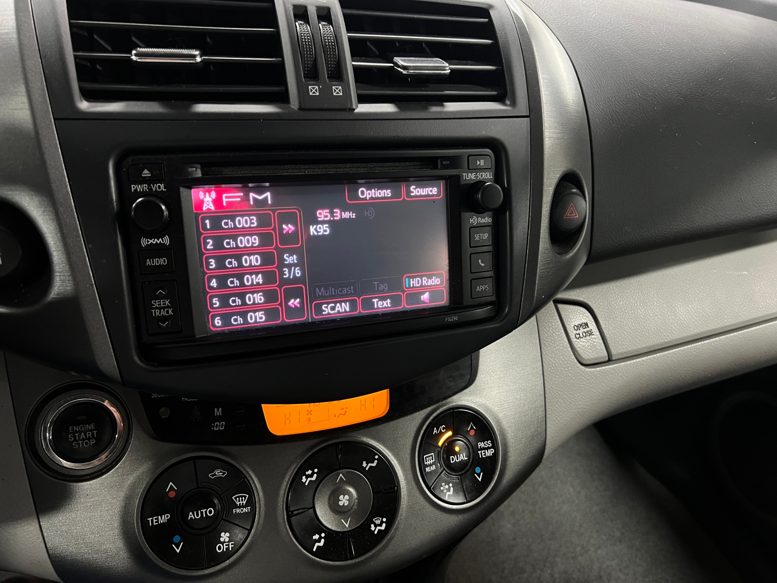 Thumbnail: 2012 Toyota RAV4 - 4