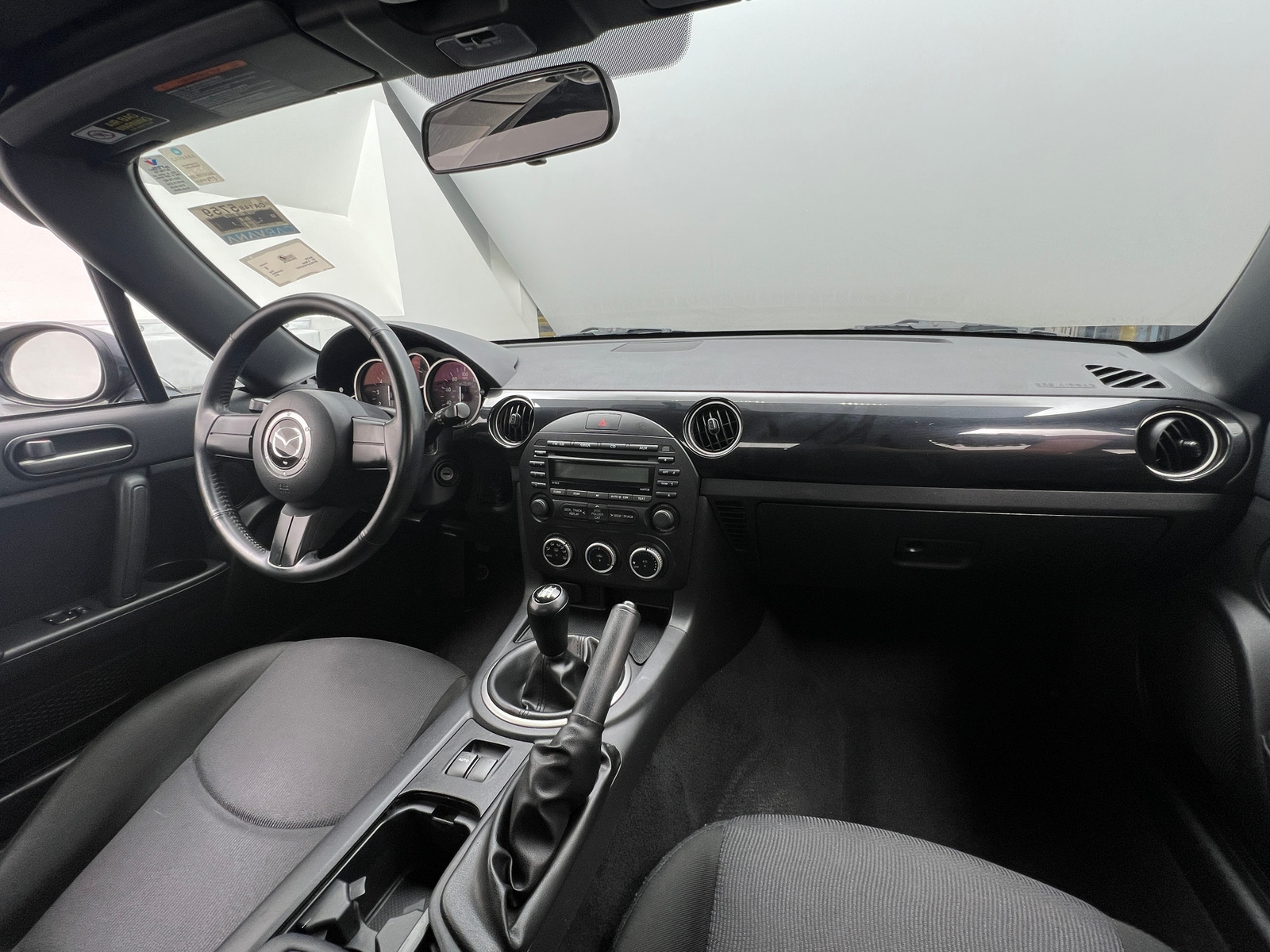 Thumbnail: 2014 Mazda MX-5 Miata - 3