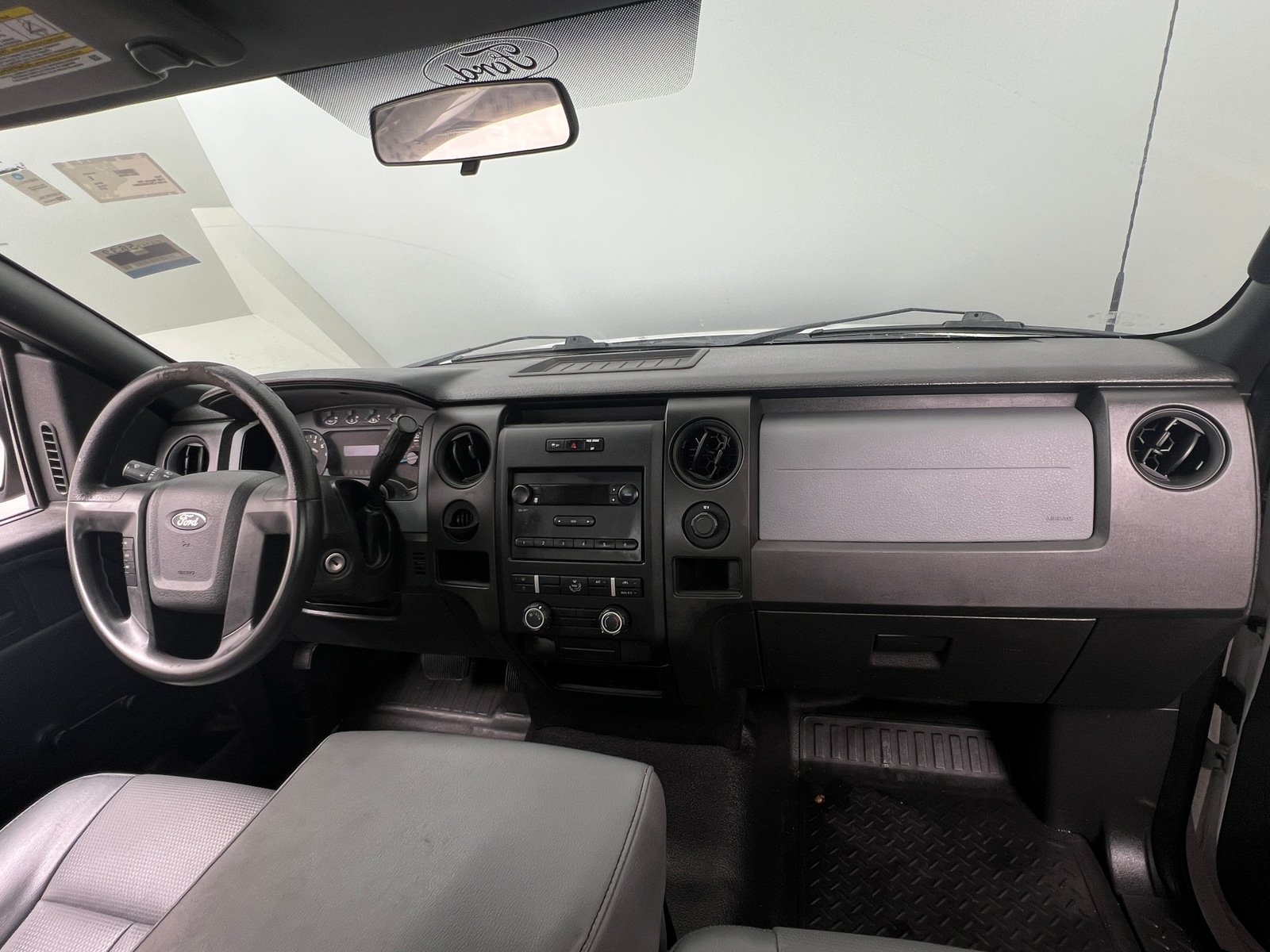 Thumbnail: 2013 Ford Econoline - 3