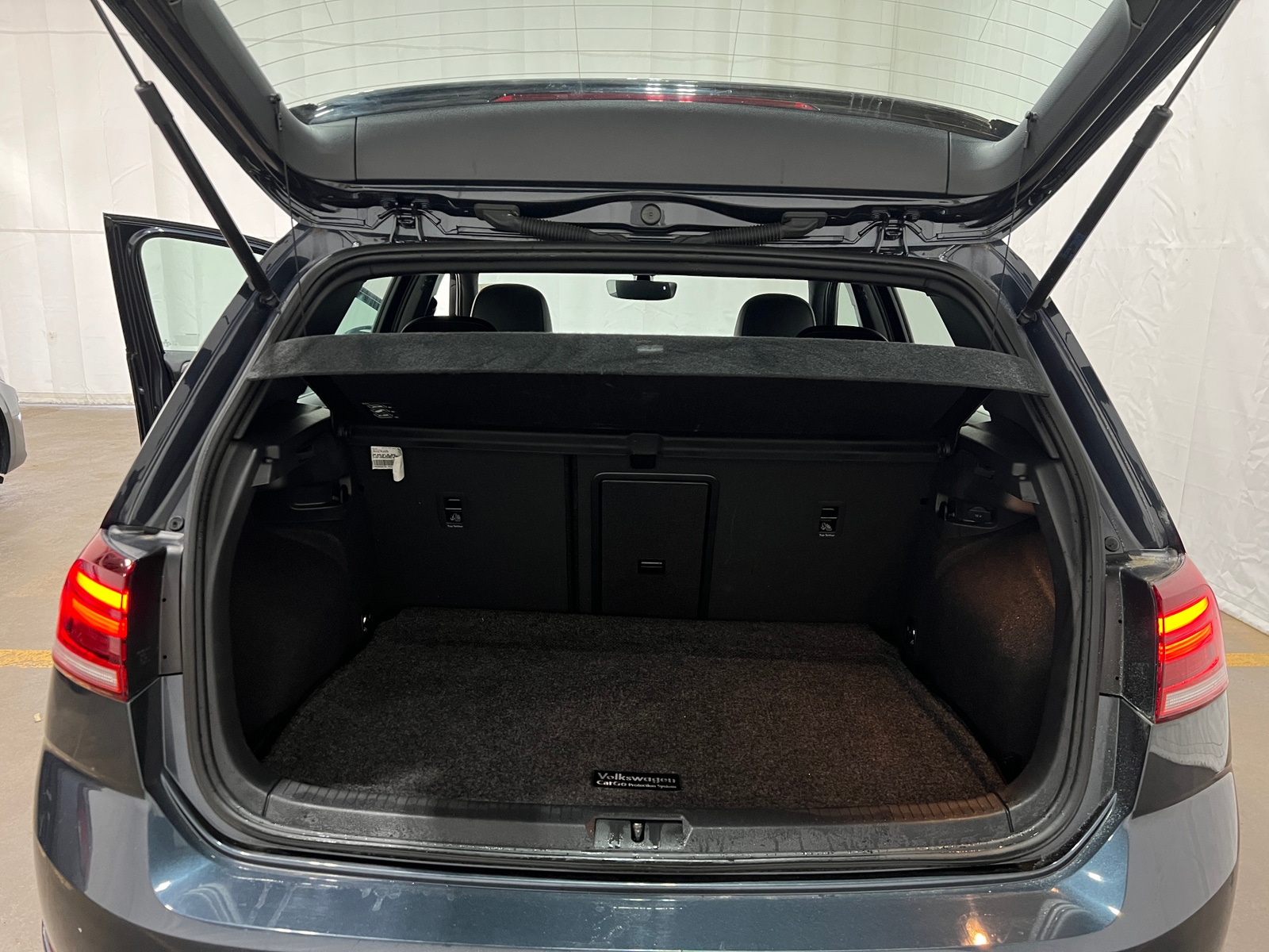 Thumbnail: 2020 Volkswagen Golf - 6