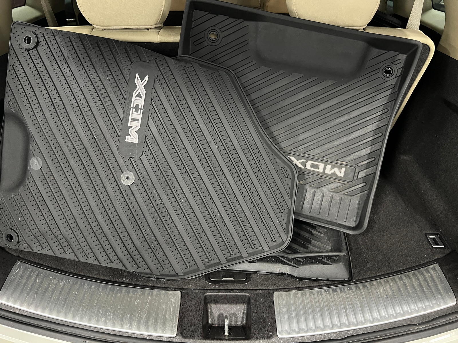 Thumbnail: 2017 Acura MDX - 6