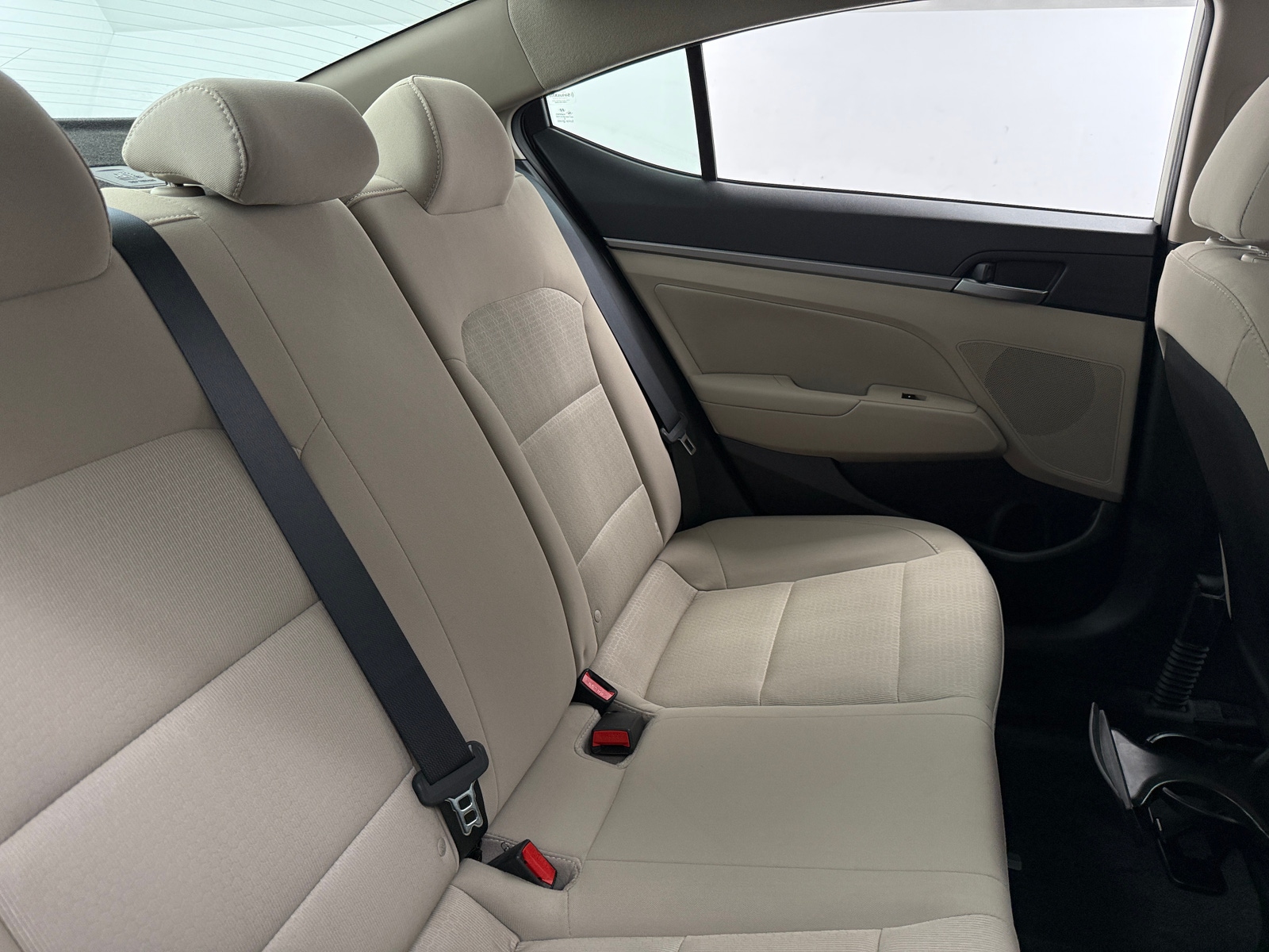 Thumbnail: 2017 Hyundai Elantra - 6