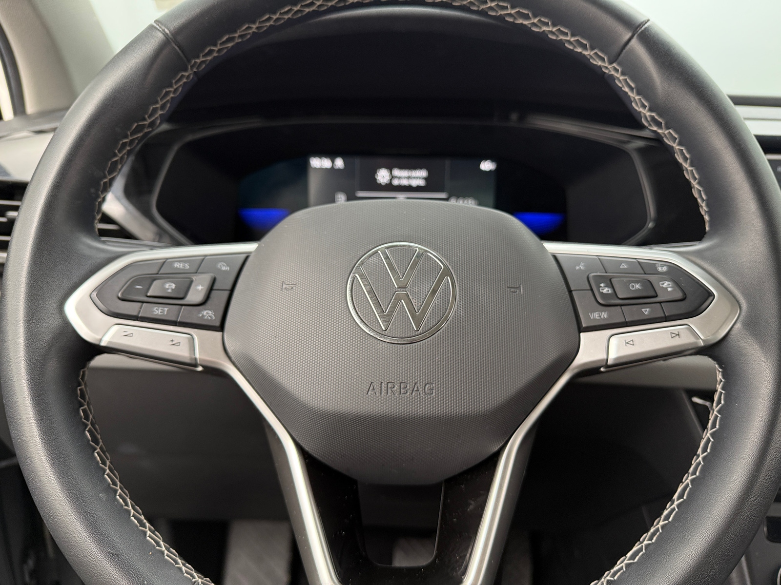 Thumbnail: 2022 Volkswagen Taos - 5