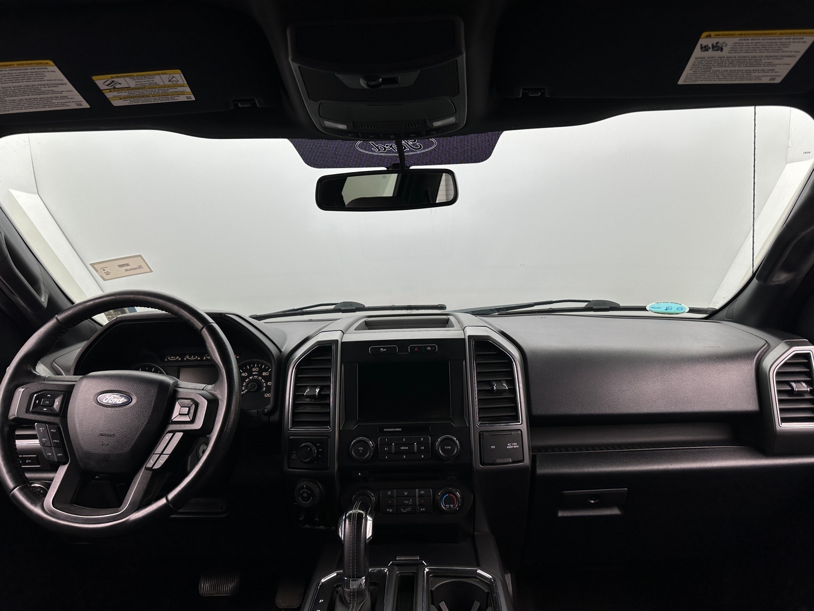 Thumbnail: 2018 Ford Econoline - 3