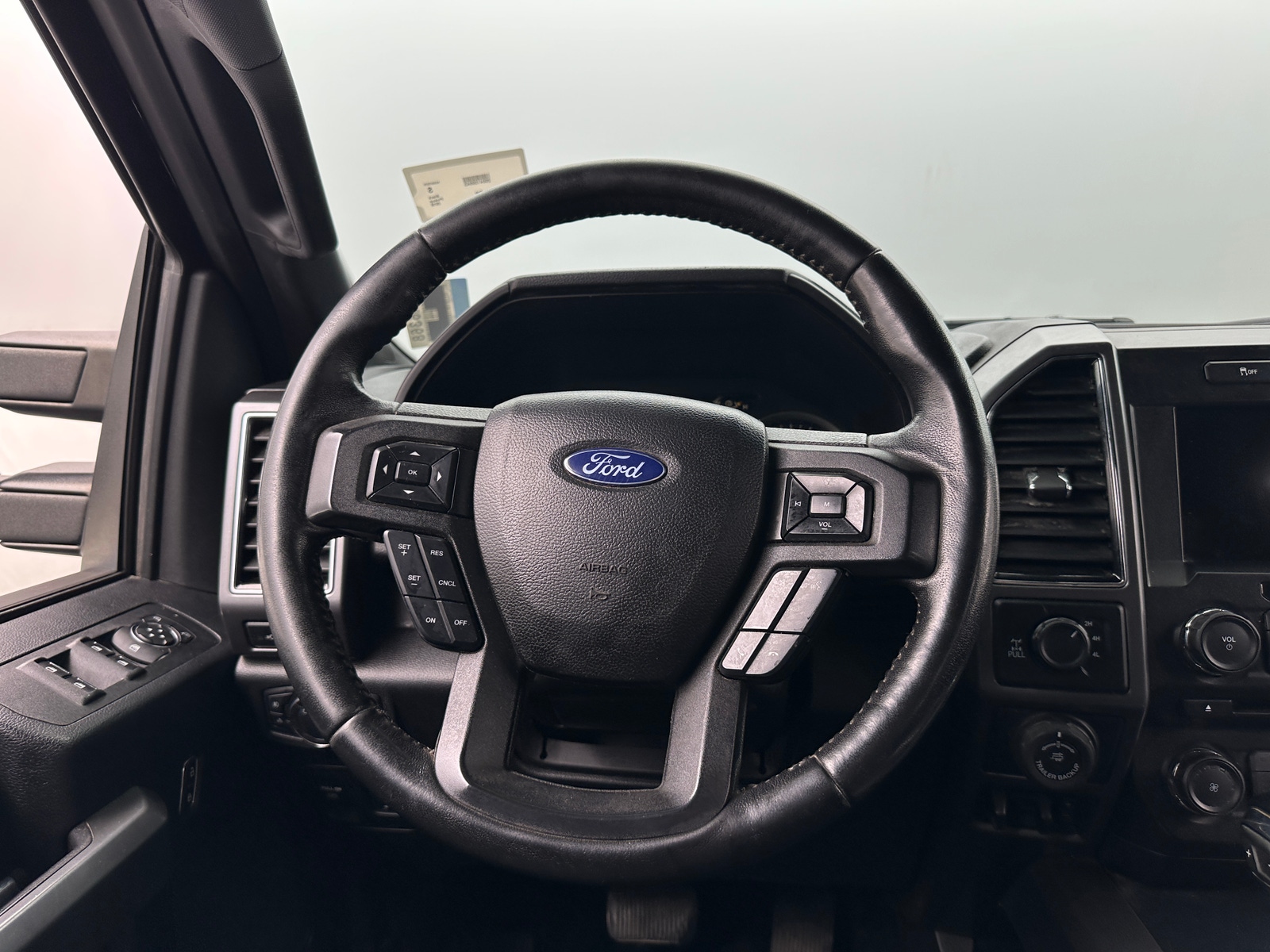 Thumbnail: 2018 Ford Econoline - 5